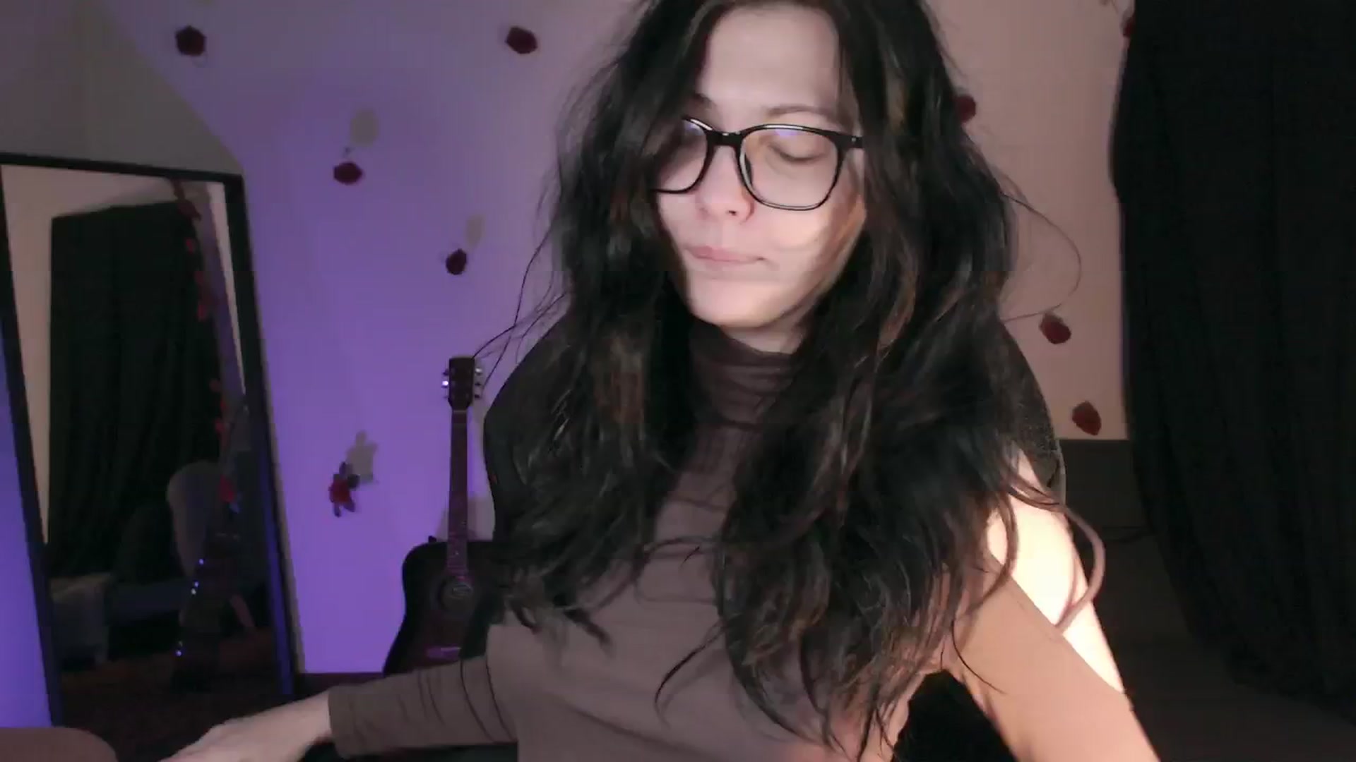 Gallery image thumbnail from Lounge100's myfreecams stream on, 05/07/2024, 06:46 image 5 of 20