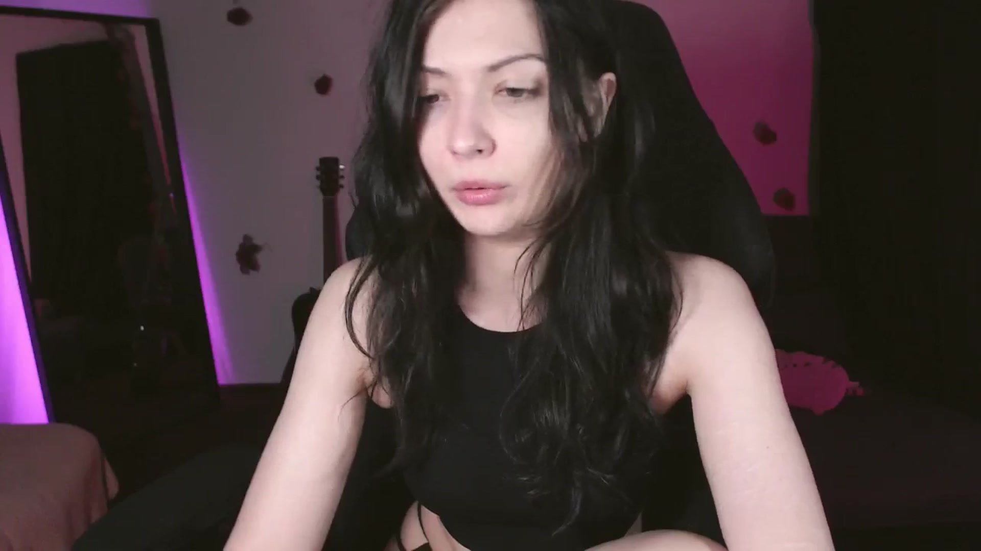 Gallery image thumbnail from Lounge100's myfreecams stream on, 05/08/2024, 02:38 image 14 of 20