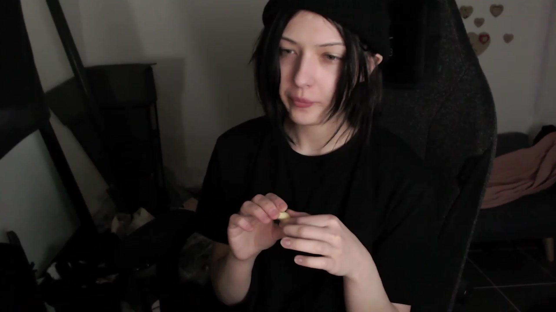 Gallery image thumbnail from Lounge1OOOOOO's myfreecams stream on, 08/07/2023, 04:06 image 2 of 20