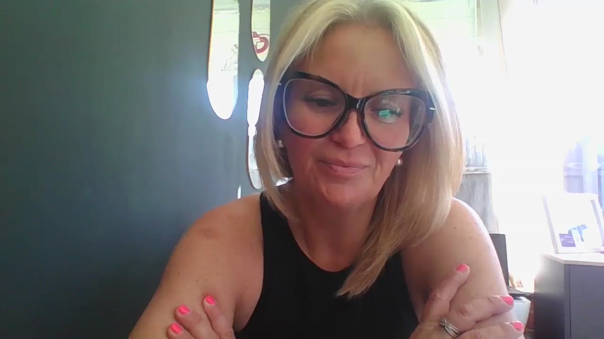 Gallery image thumbnail from Loux31x's myfreecams stream on, 04/01/2025, 09:09 image 13 of 20