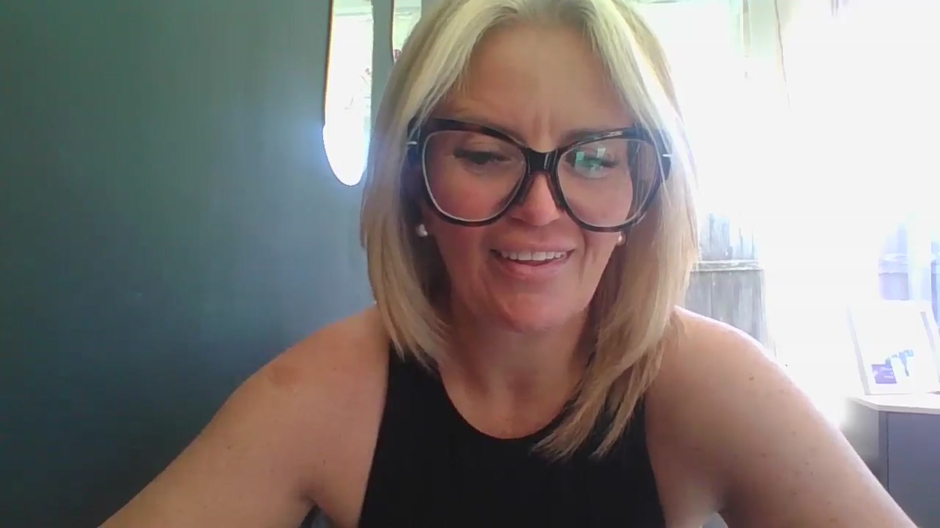 Gallery image thumbnail from Loux31x's myfreecams stream on, 04/01/2025, 09:09 image 15 of 20