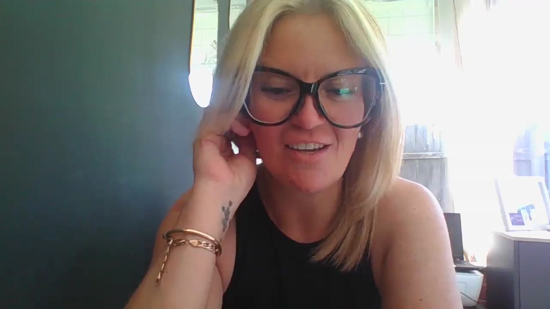 Gallery image thumbnail from Loux31x's myfreecams stream on, 04/01/2025, 09:09 image 7 of 20