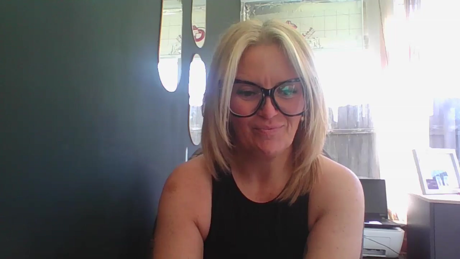 Gallery image thumbnail from Loux31x's myfreecams stream on, 04/01/2025, 09:09 image 19 of 20