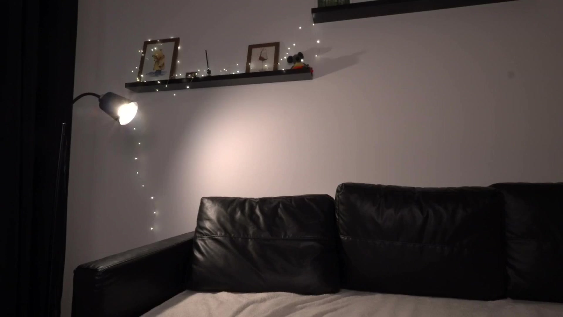 Gallery image thumbnail from LoveAmeli's myfreecams stream on, 01/11/2026, 17:09 image 11 of 20