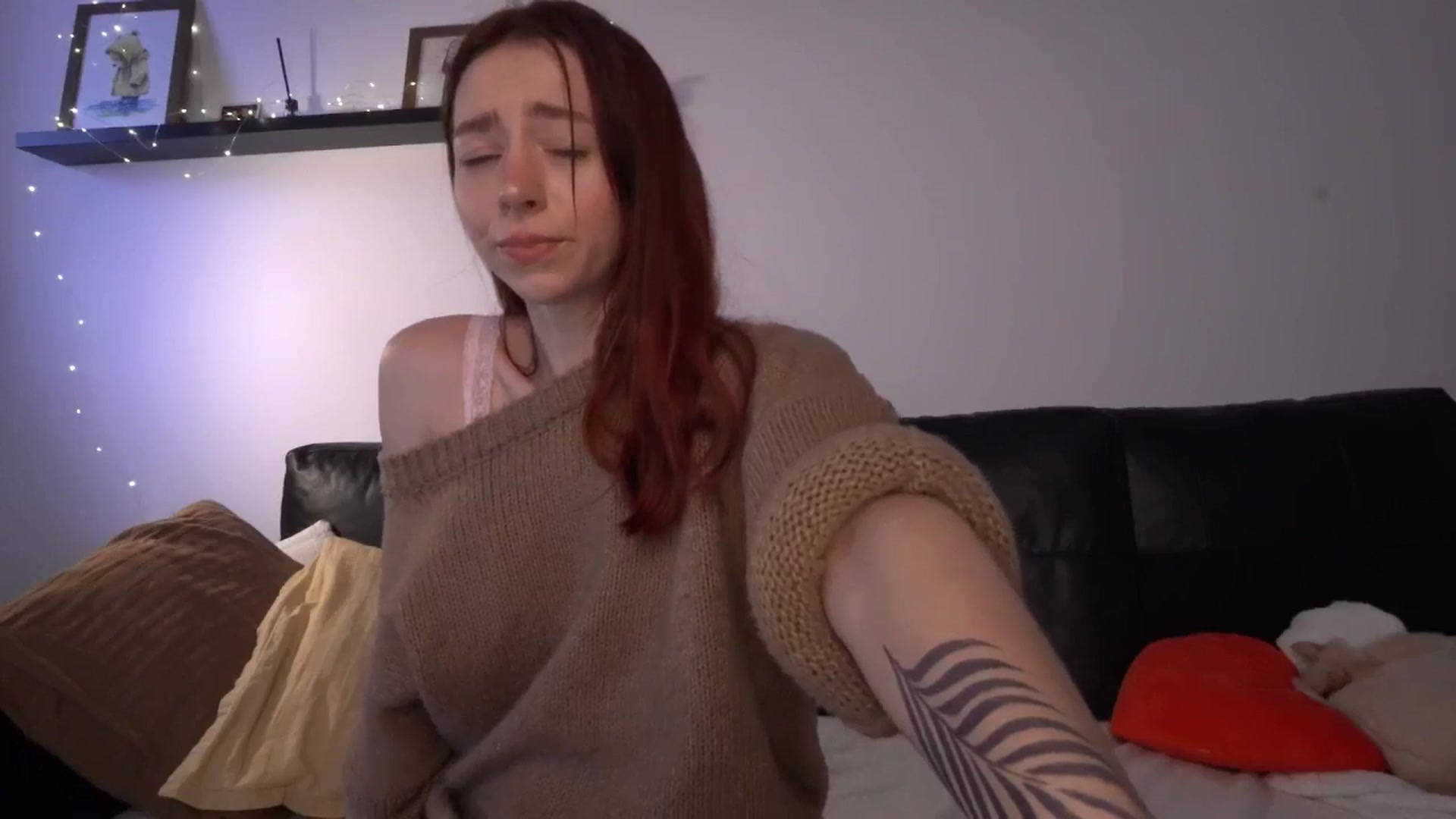 Gallery image thumbnail from LoveAmeli's myfreecams stream on, 01/25/2026, 14:11 image 4 of 20