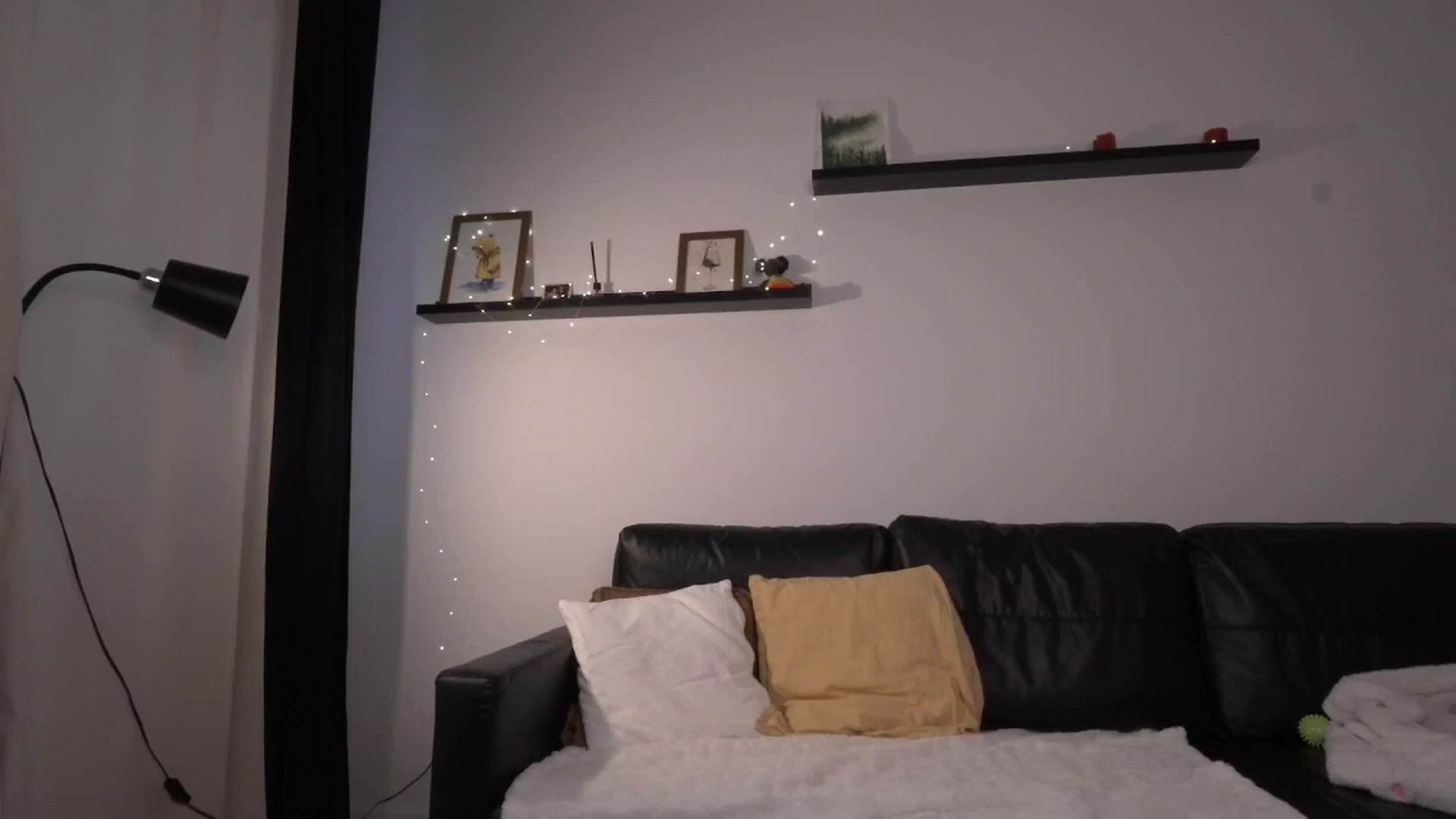 Gallery image thumbnail from LoveAmeli's myfreecams stream on, 04/19/2026, 18:49 image 1 of 20