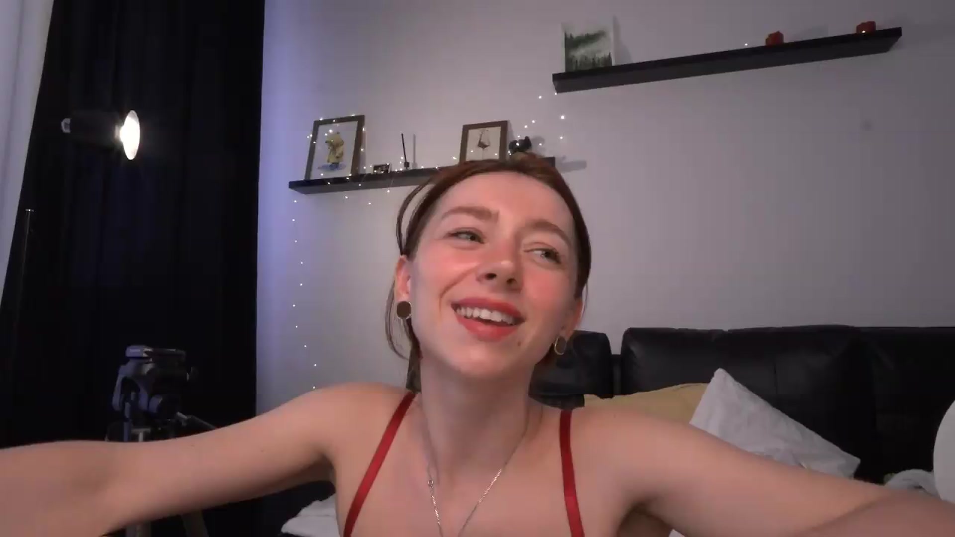 Gallery image thumbnail from LoveAmeli's myfreecams stream on, 05/02/2026, 17:30 image 11 of 20