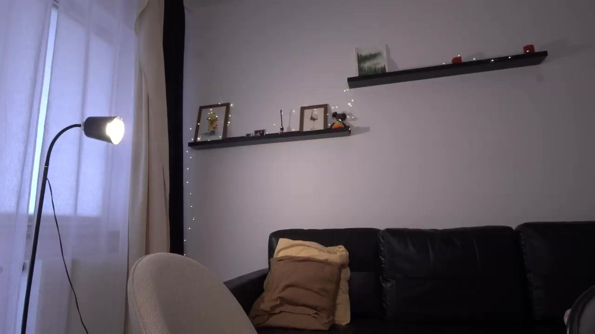 Gallery image thumbnail from LoveAmeli's myfreecams stream on, 06/09/2026, 19:17 image 4 of 20
