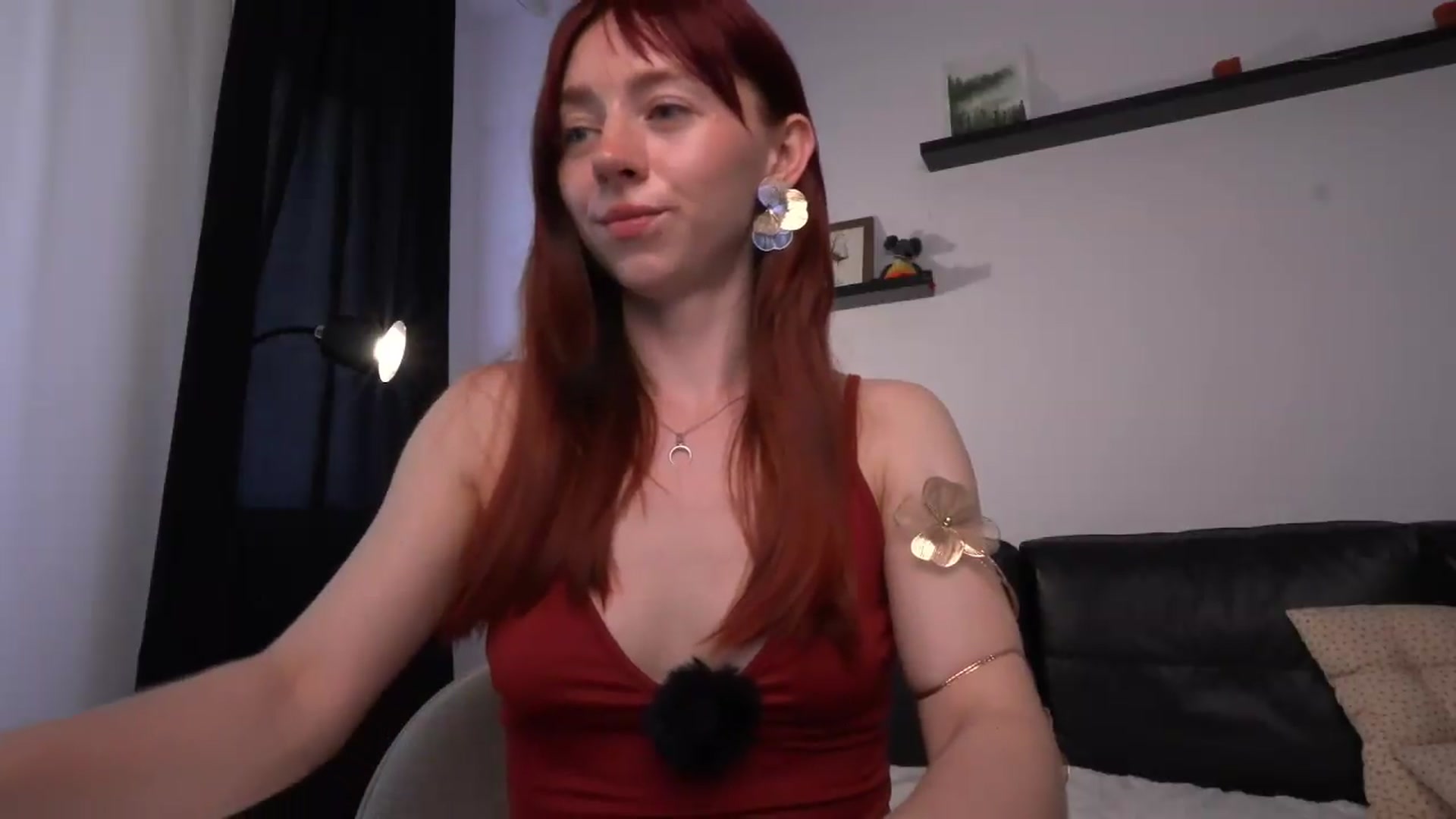 Gallery image thumbnail from LoveAmeli's myfreecams stream on, 06/27/2026, 17:10 image 13 of 20