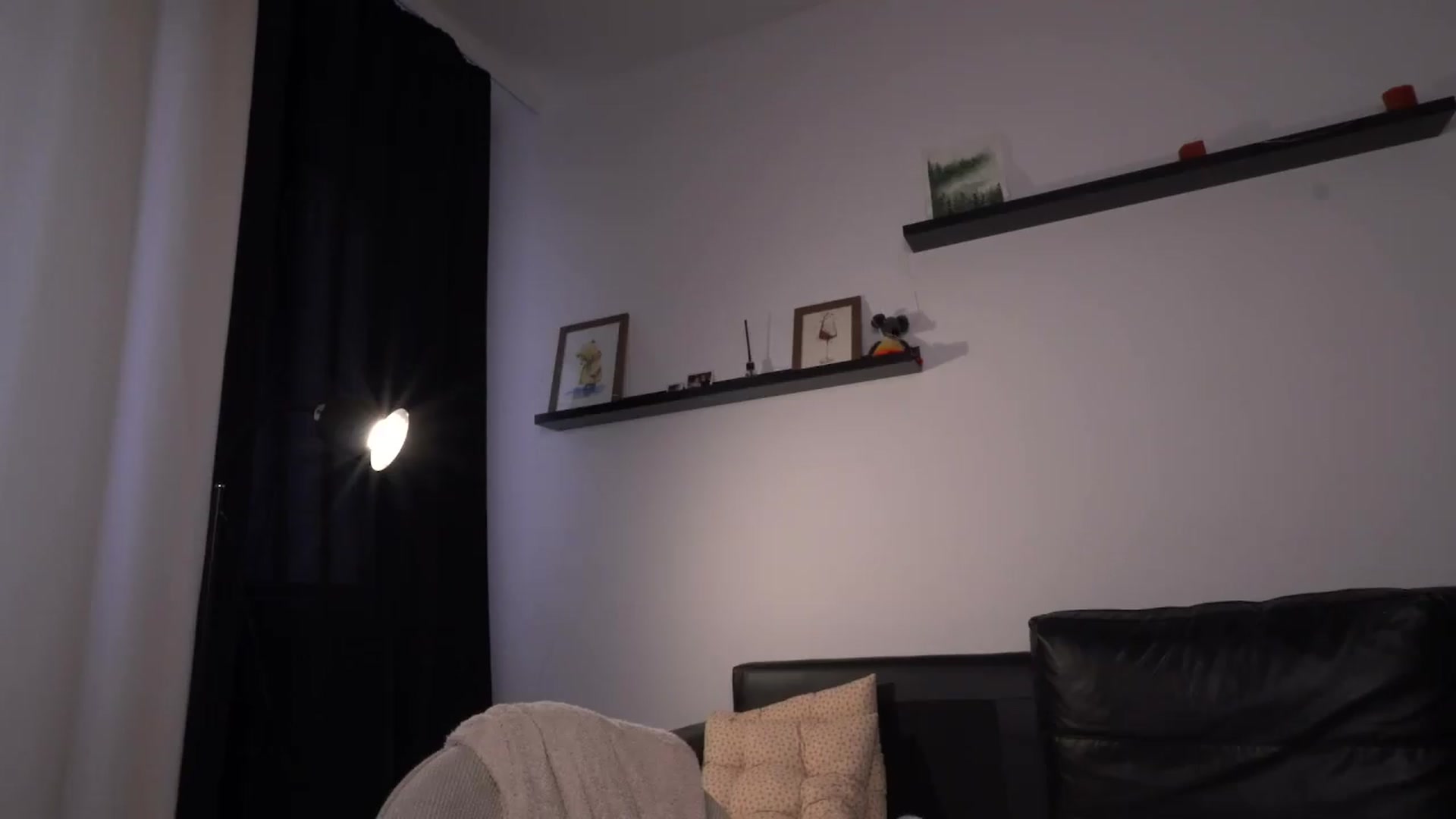 Gallery image thumbnail from LoveAmeli's myfreecams stream on, 06/28/2026, 18:33 image 6 of 20