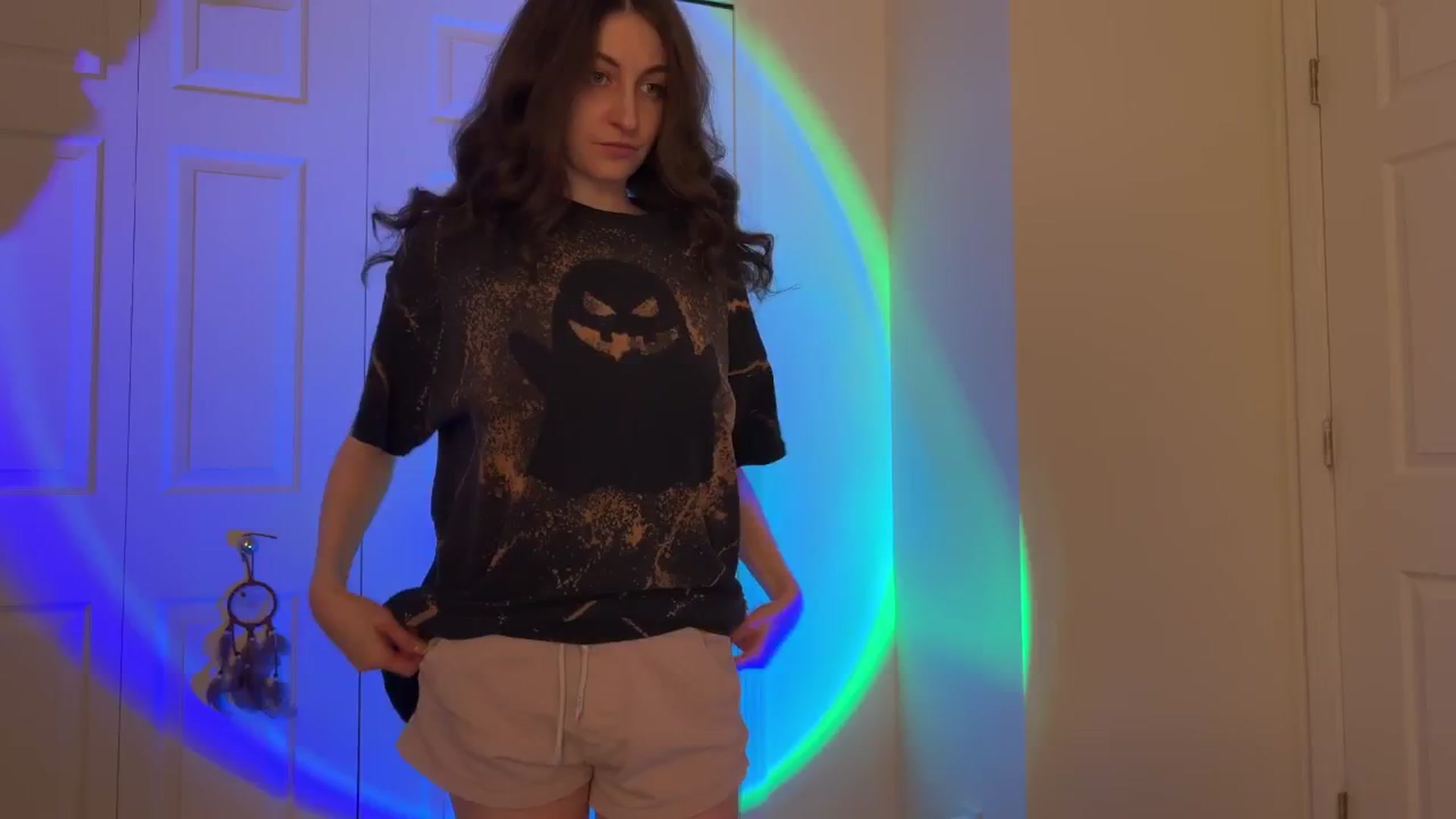 Gallery image thumbnail from LoveBug222's myfreecams stream on, 06/24/2025, 02:04 image 14 of 20