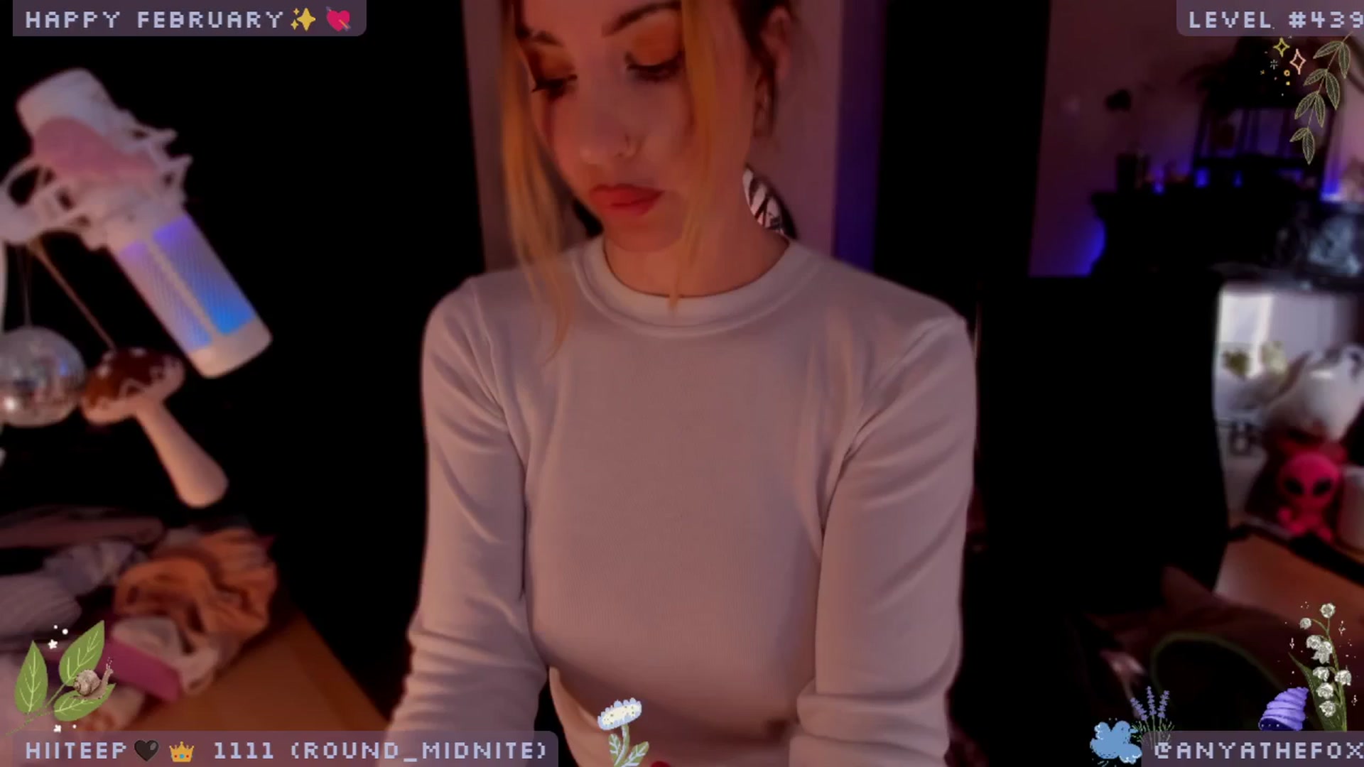 Gallery image thumbnail from LoveDove's myfreecams stream on, 02/17/2025, 09:55 image 13 of 20