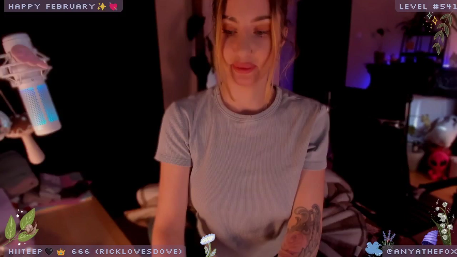 Gallery image thumbnail from LoveDove's myfreecams stream on, 02/23/2025, 09:32 image 14 of 20