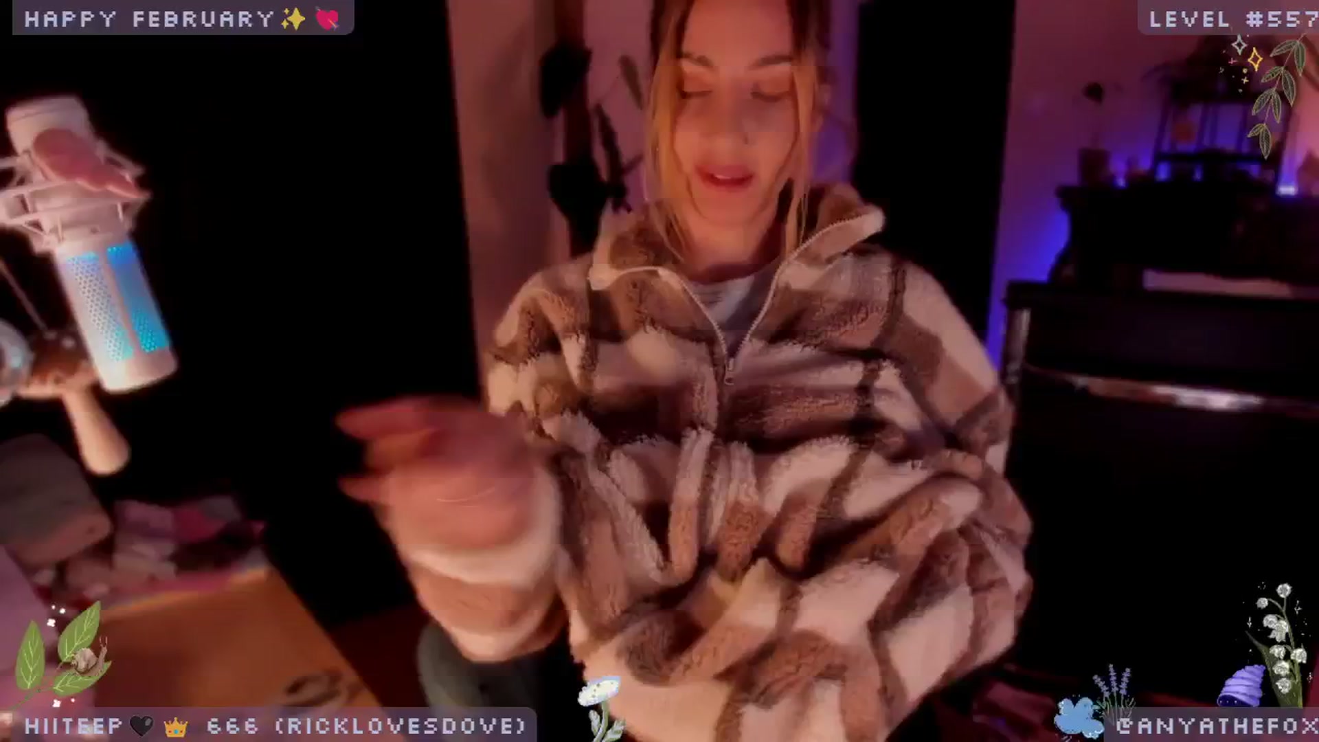 Gallery image thumbnail from LoveDove's myfreecams stream on, 02/23/2025, 09:32 image 5 of 20