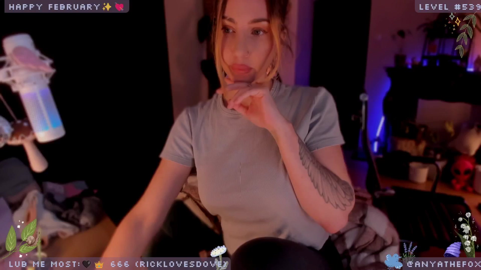 Gallery image thumbnail from LoveDove's myfreecams stream on, 02/23/2025, 10:00 image 7 of 20