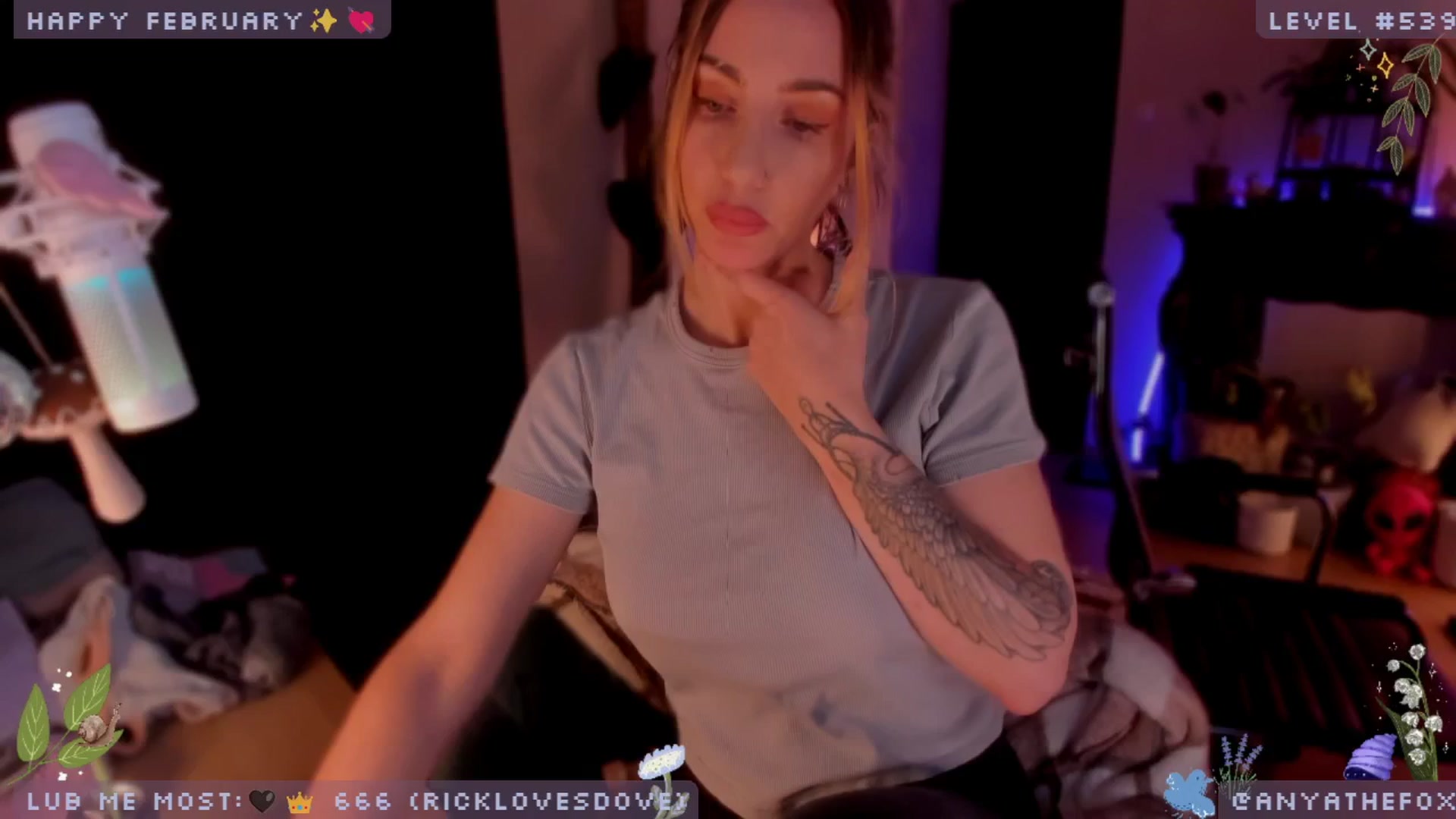 Gallery image thumbnail from LoveDove's myfreecams stream on, 02/23/2025, 10:00 image 17 of 20