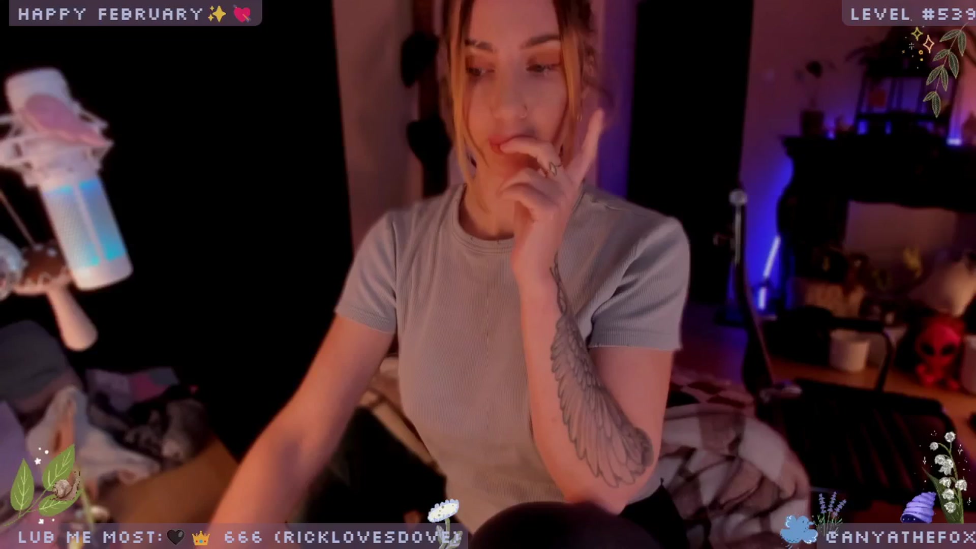 Gallery image thumbnail from LoveDove's myfreecams stream on, 02/23/2025, 10:00 image 12 of 20