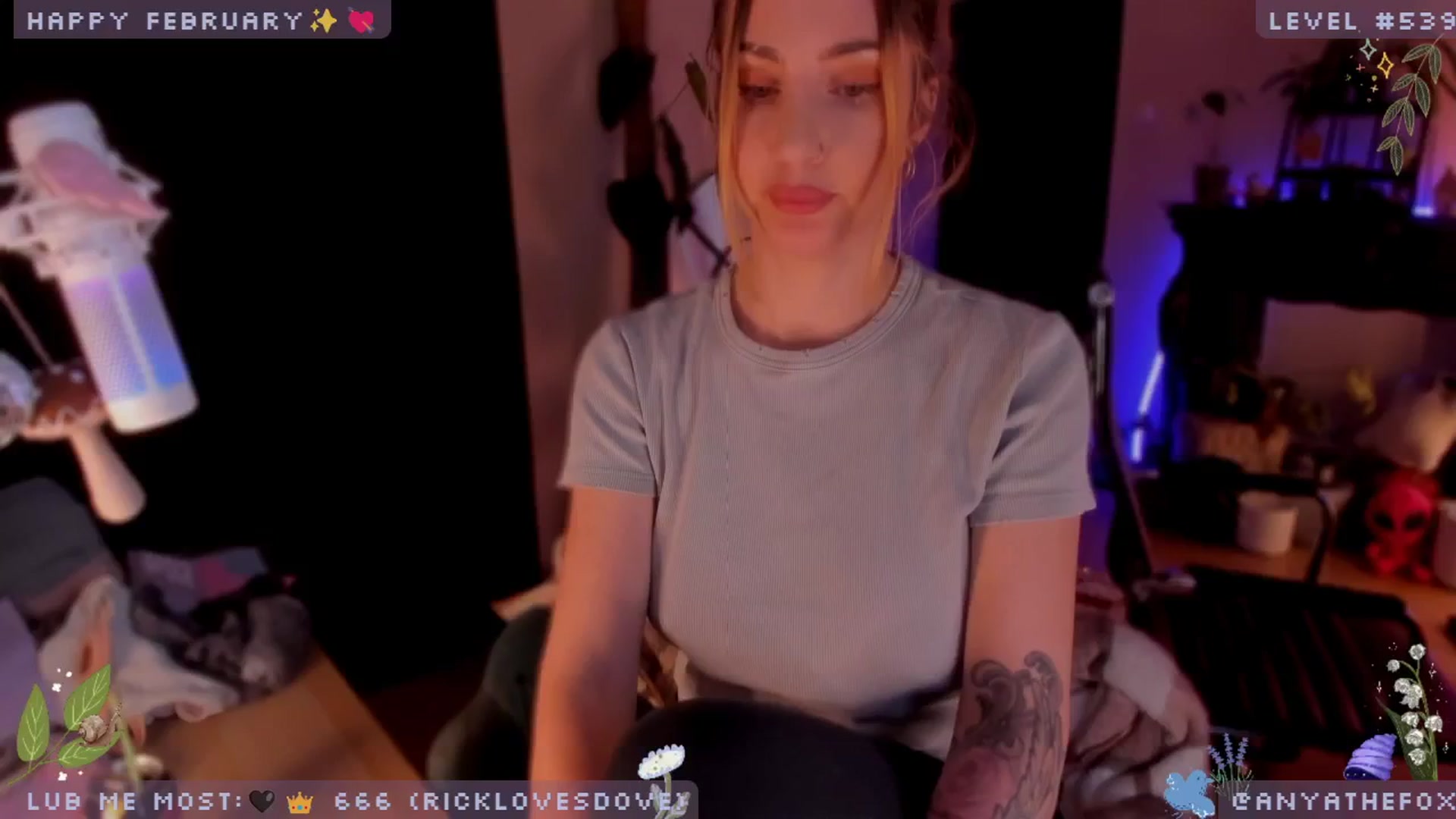 Gallery image thumbnail from LoveDove's myfreecams stream on, 02/23/2025, 10:00 image 10 of 20