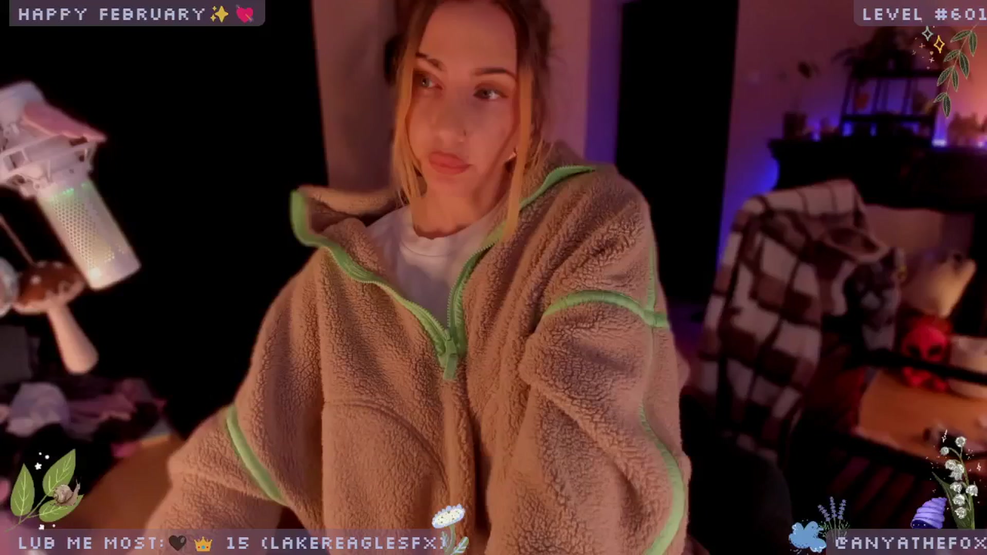 Gallery image thumbnail from LoveDove's myfreecams stream on, 02/25/2025, 10:33 image 6 of 20