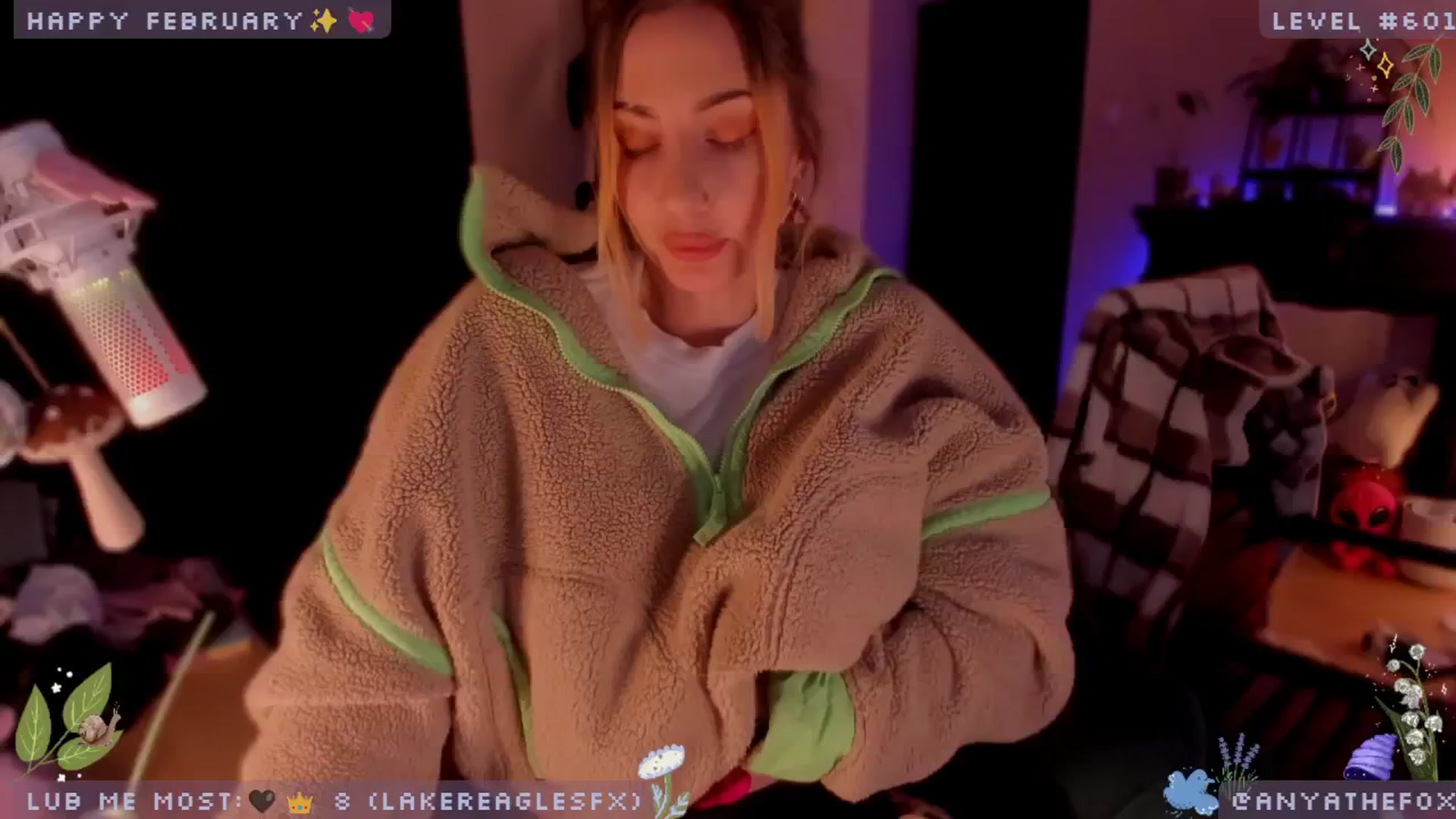 Gallery image thumbnail from LoveDove's myfreecams stream on, 02/25/2025, 10:33 image 1 of 20