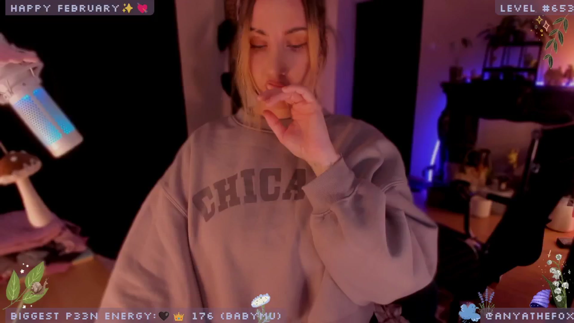 Gallery image thumbnail from LoveDove's myfreecams stream on, 02/27/2025, 08:46 image 12 of 20