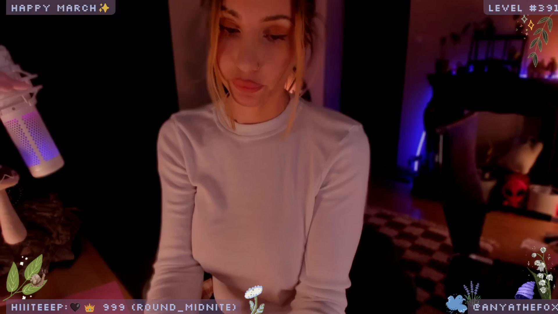 Gallery image thumbnail from LoveDove's myfreecams stream on, 03/03/2025, 09:05 image 15 of 20