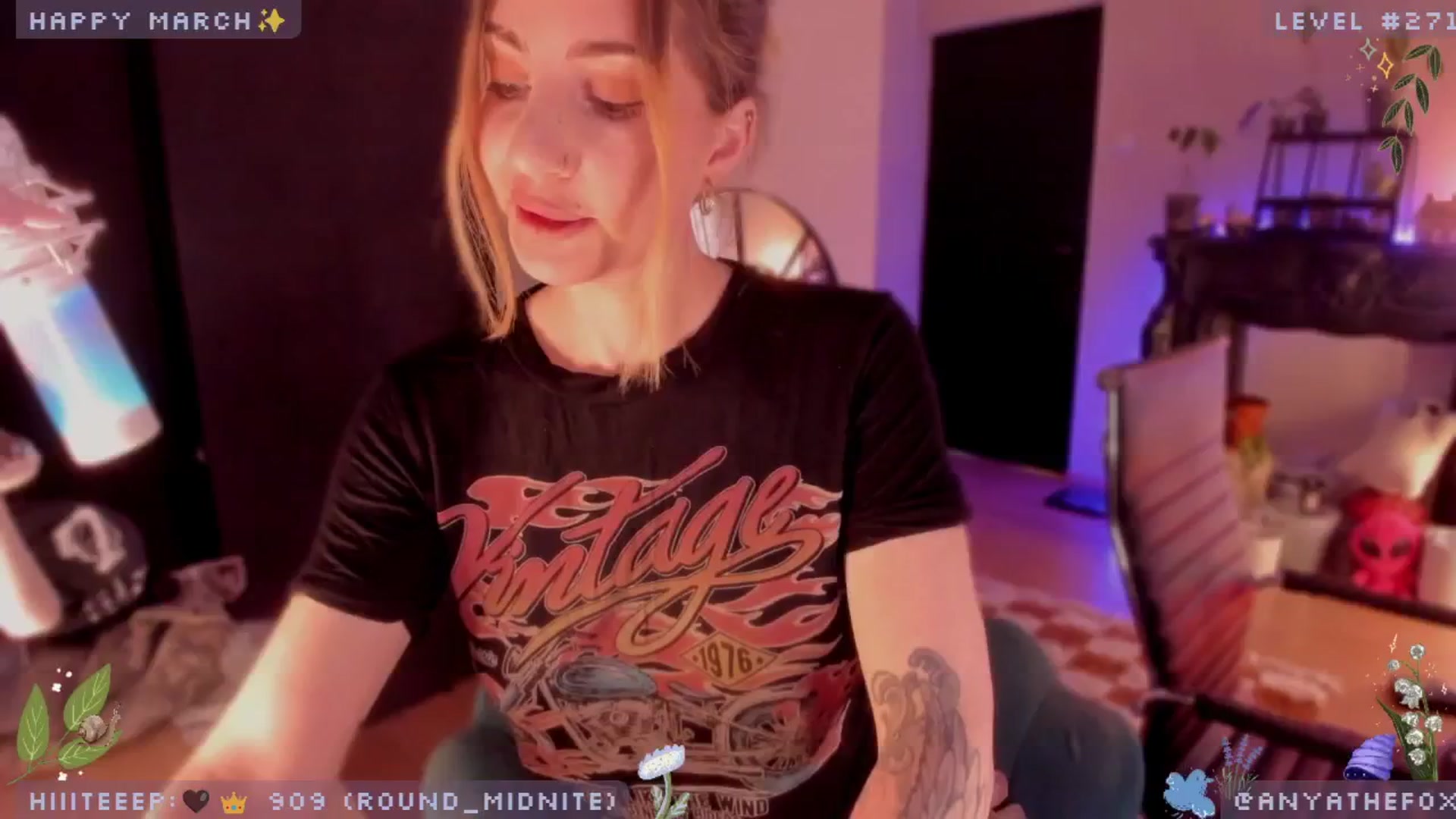 Gallery image thumbnail from LoveDove's myfreecams stream on, 03/06/2025, 08:31 image 2 of 20