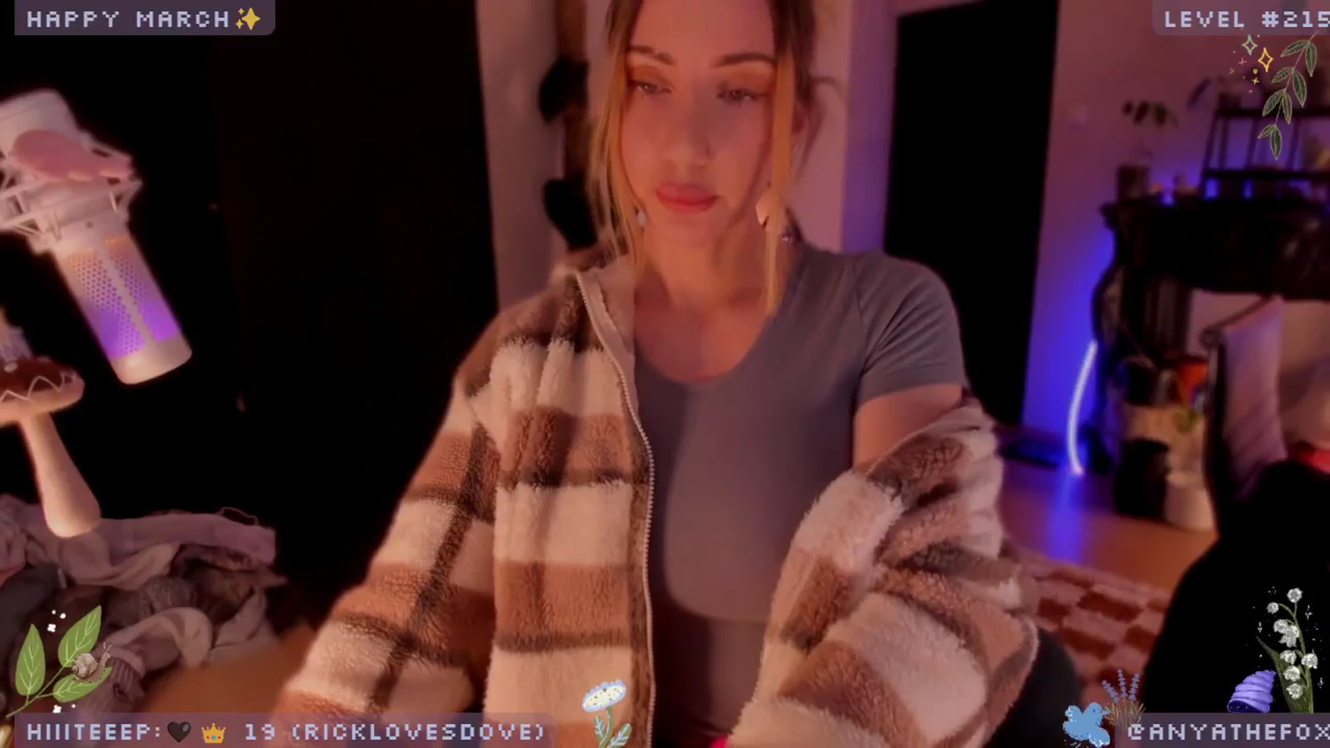 Gallery image thumbnail from LoveDove's myfreecams stream on, 03/08/2025, 08:33 image 20 of 20