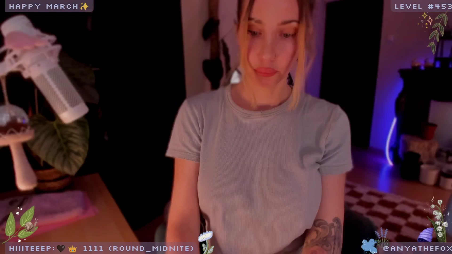 Gallery image thumbnail from LoveDove's myfreecams stream on, 03/13/2025, 08:37 image 13 of 20