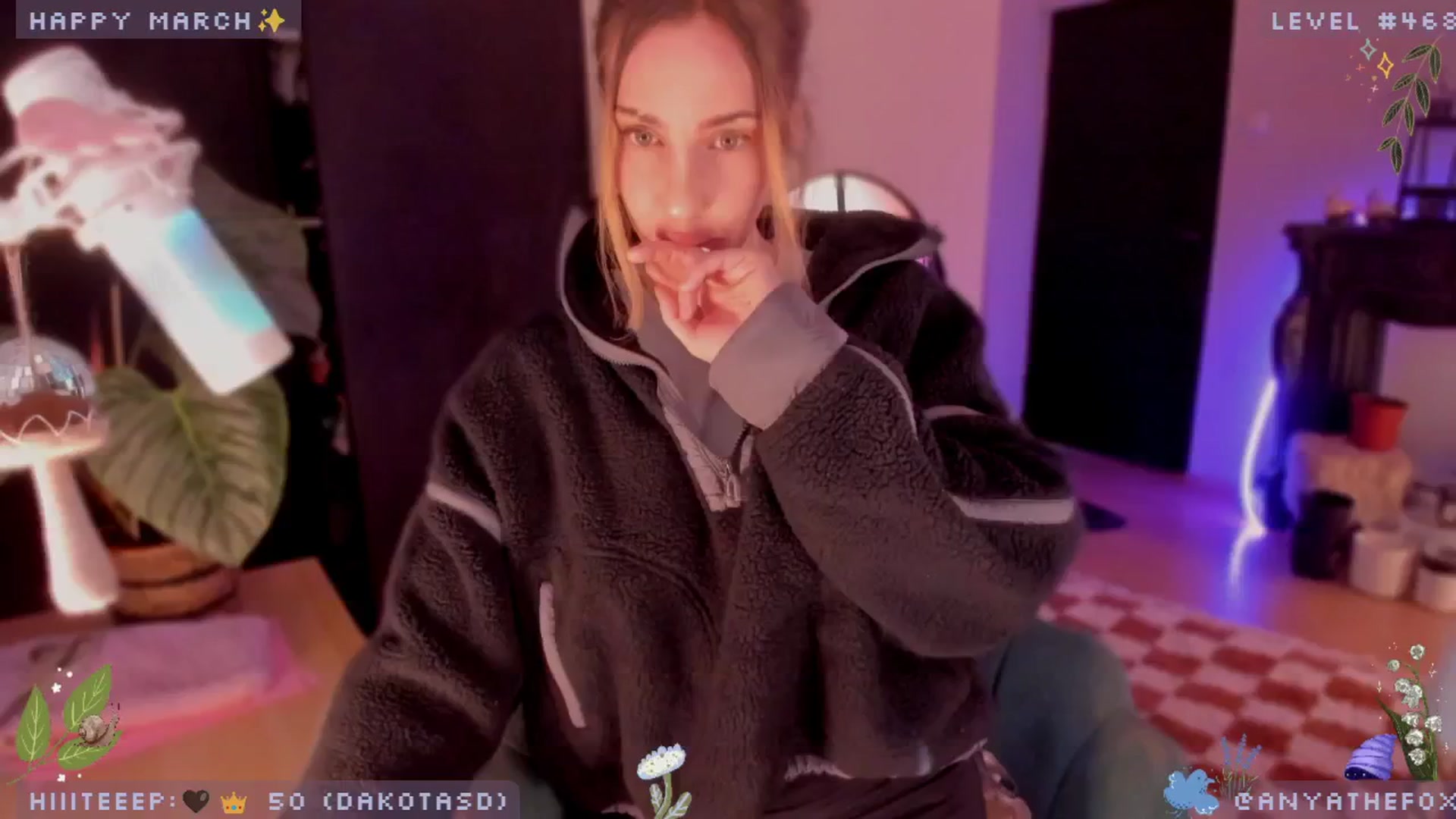 Gallery image thumbnail from LoveDove's myfreecams stream on, 03/13/2025, 08:37 image 5 of 20