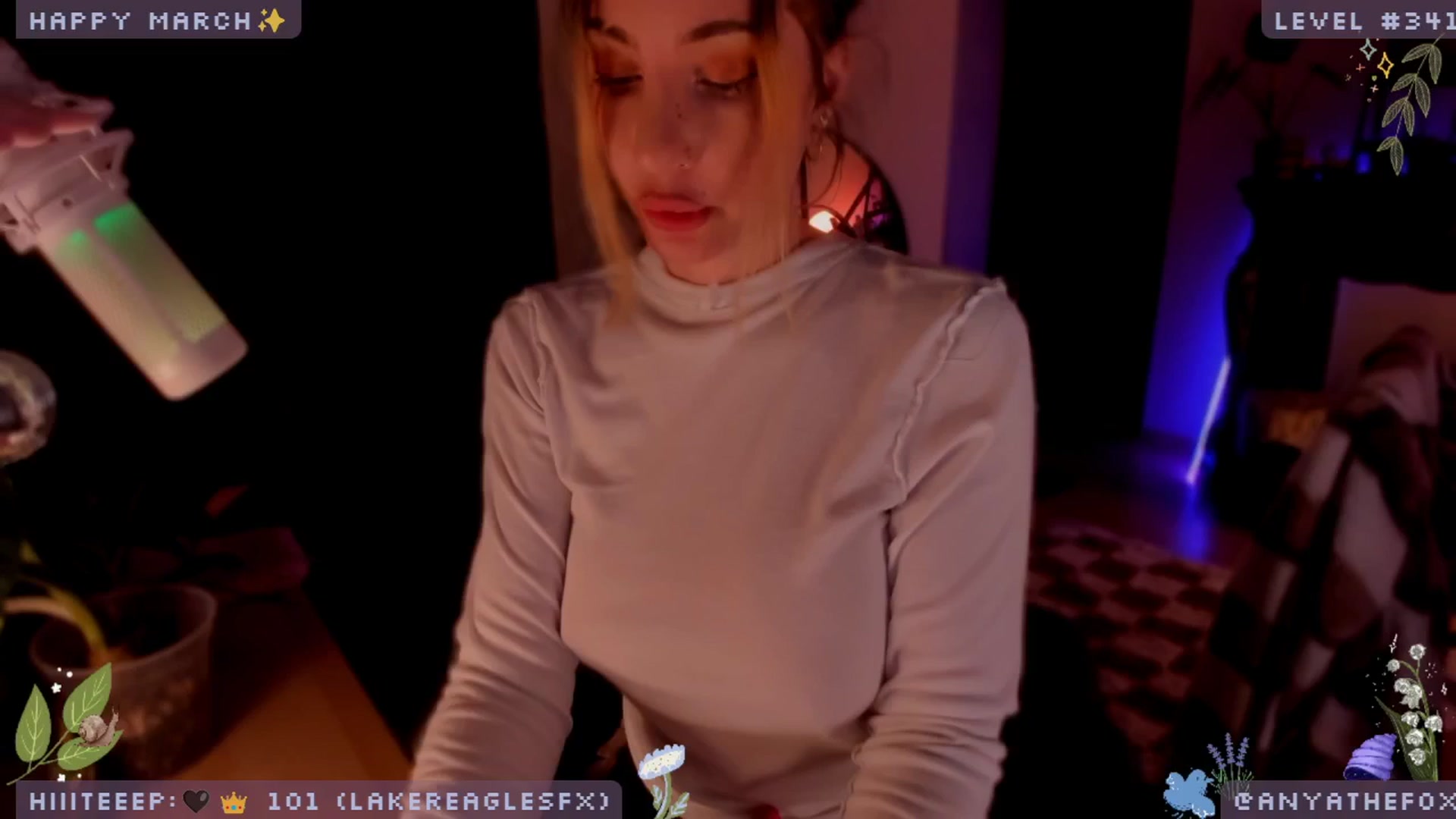 Gallery image thumbnail from LoveDove's myfreecams stream on, 03/23/2025, 07:47 image 10 of 20