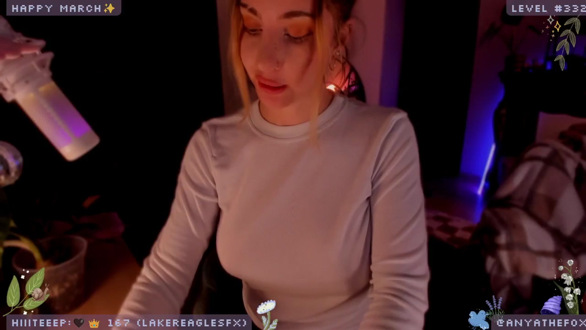 Gallery image thumbnail from LoveDove's myfreecams stream on, 03/23/2025, 09:27 image 15 of 20
