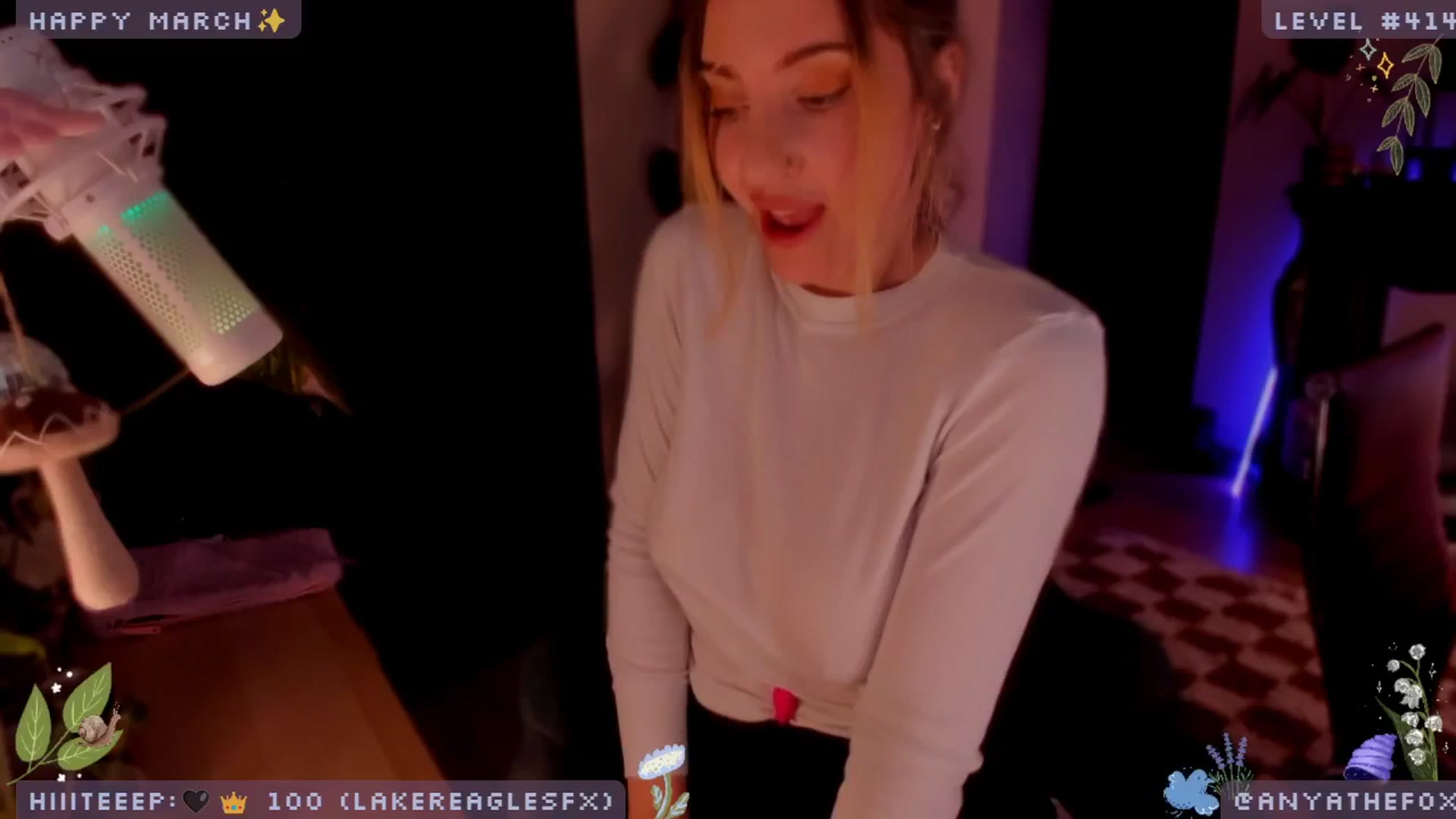 Gallery image thumbnail from LoveDove's myfreecams stream on, 03/27/2025, 07:49 image 5 of 20