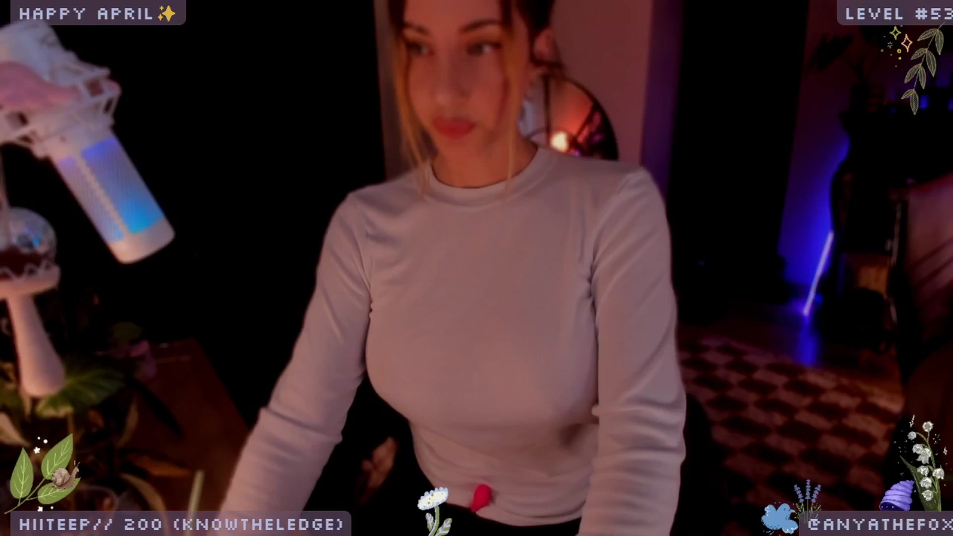 Gallery image thumbnail from LoveDove's myfreecams stream on, 04/01/2025, 08:54 image 4 of 20