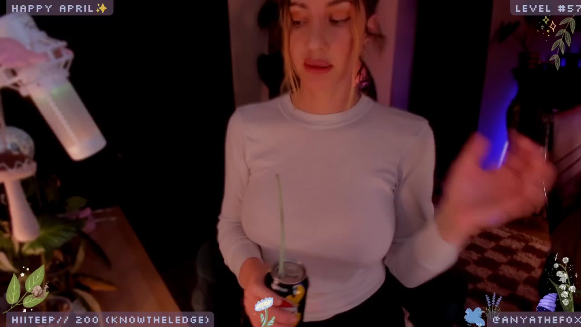 Gallery image thumbnail from LoveDove's myfreecams stream on, 04/01/2025, 08:54 image 5 of 20