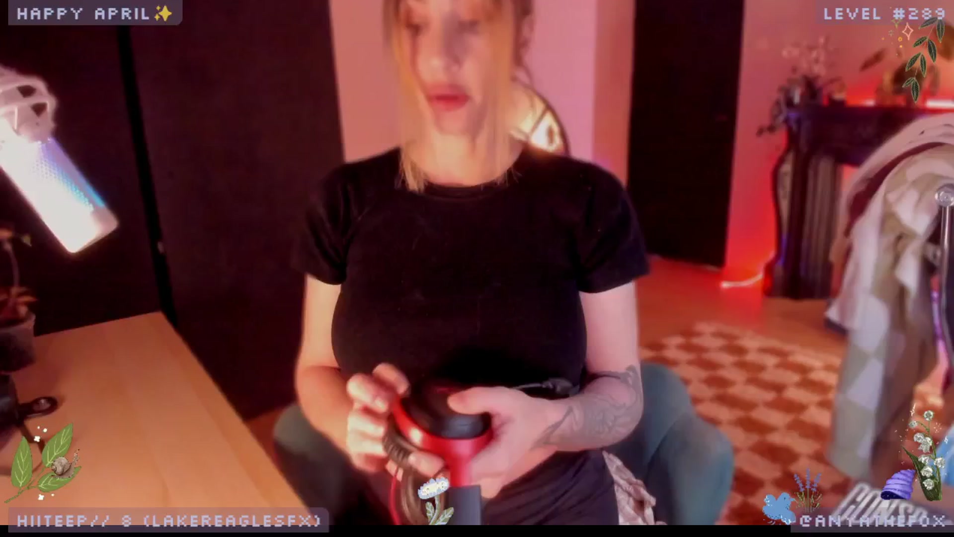 Gallery image thumbnail from LoveDove's myfreecams stream on, 04/24/2025, 09:15 image 2 of 20