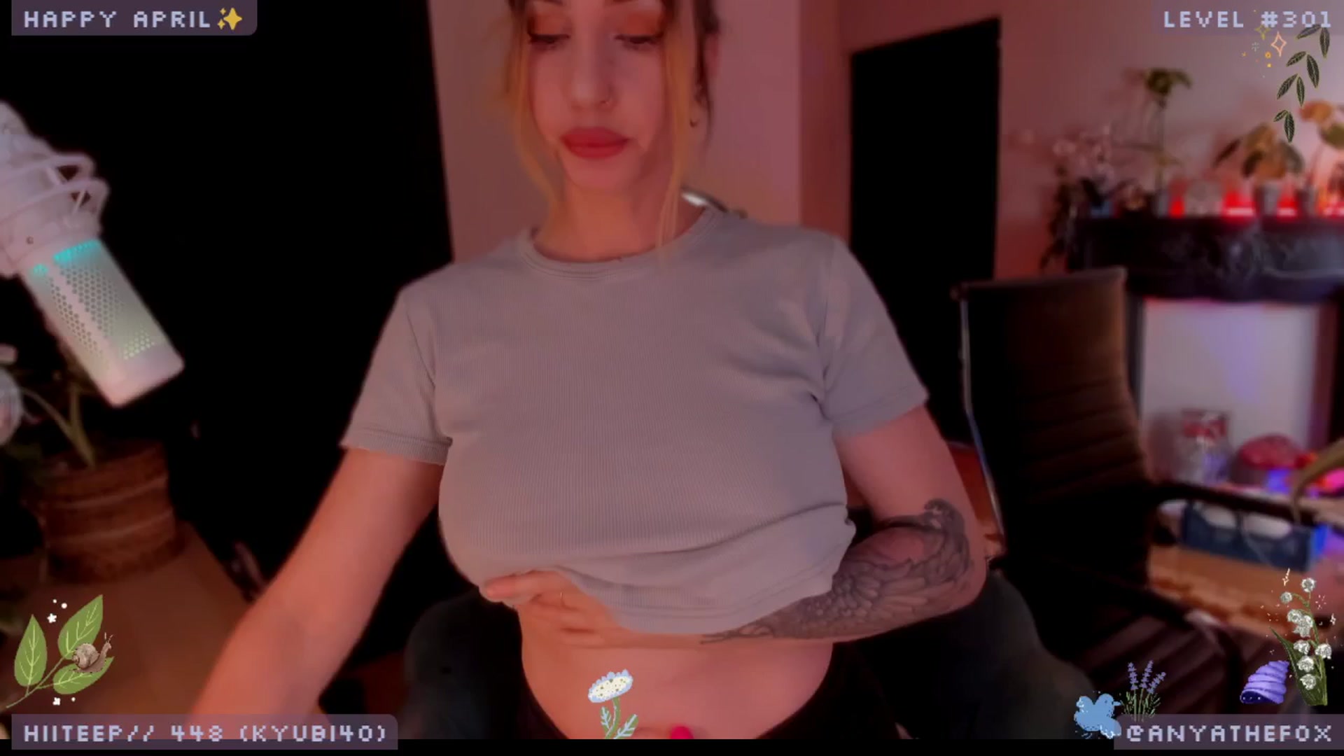 Gallery image thumbnail from LoveDove's myfreecams stream on, 04/27/2025, 07:03 image 3 of 20
