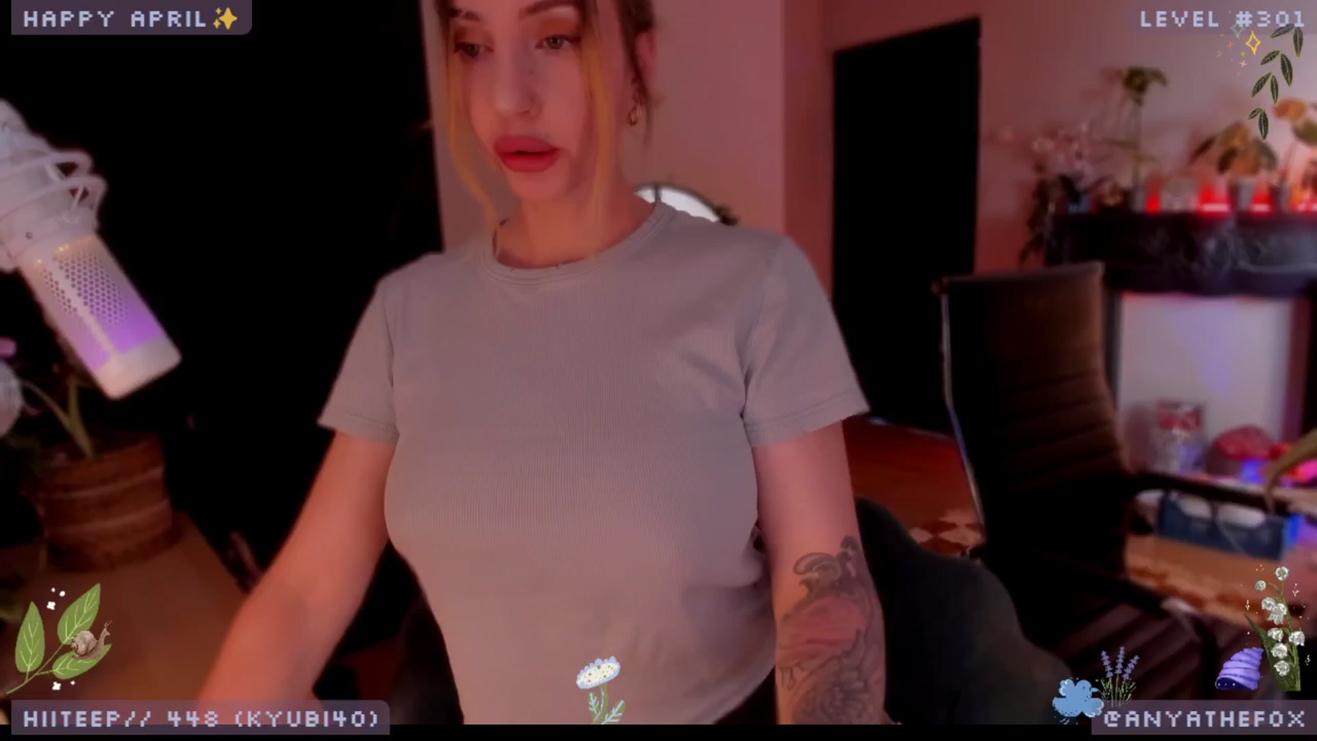 Gallery image thumbnail from LoveDove's myfreecams stream on, 04/27/2025, 07:03 image 4 of 20