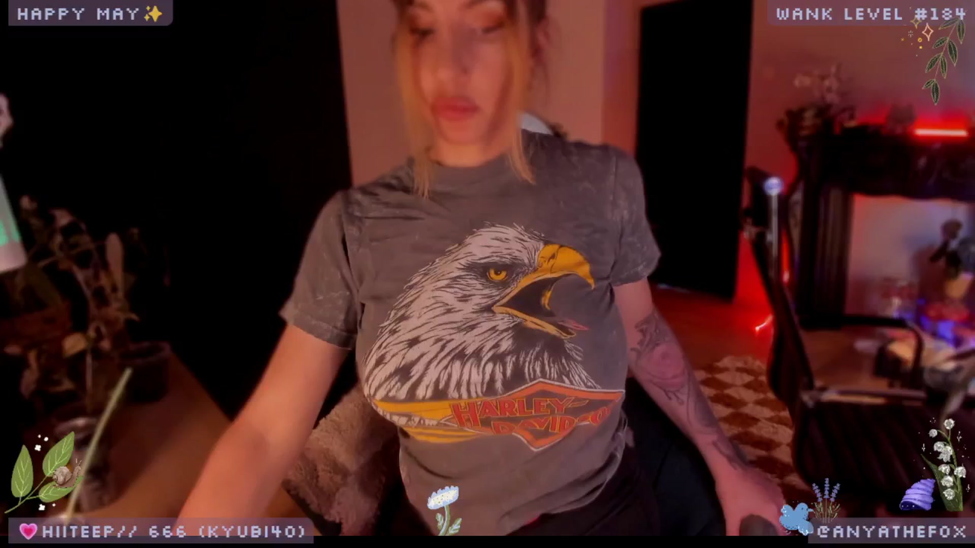 Gallery image thumbnail from LoveDove's myfreecams stream on, 05/03/2025, 09:56 image 4 of 20