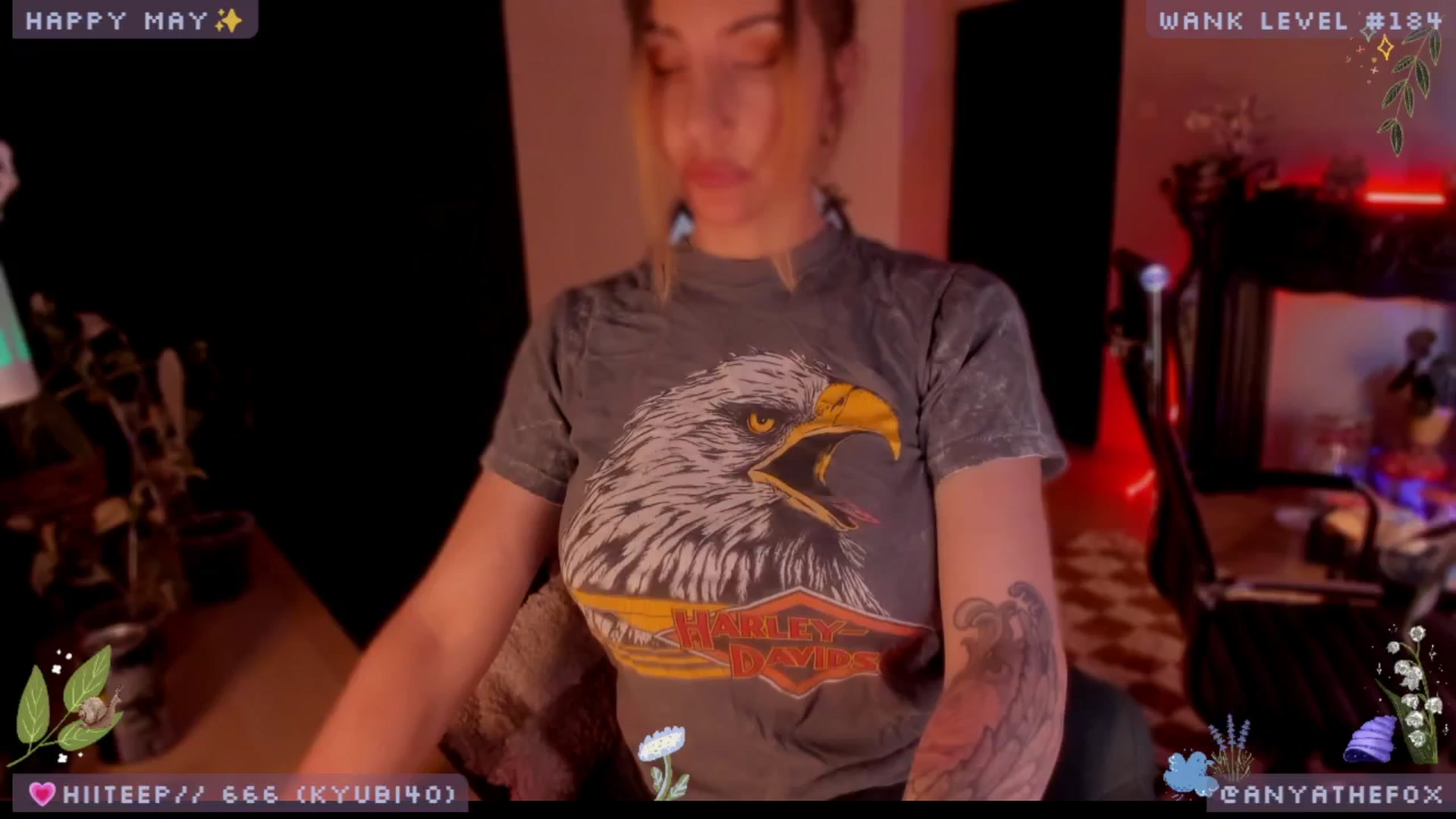 Gallery image thumbnail from LoveDove's myfreecams stream on, 05/03/2025, 09:56 image 6 of 20