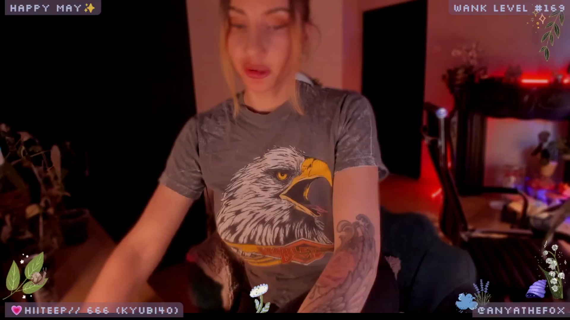 Gallery image thumbnail from LoveDove's myfreecams stream on, 05/03/2025, 09:56 image 16 of 20