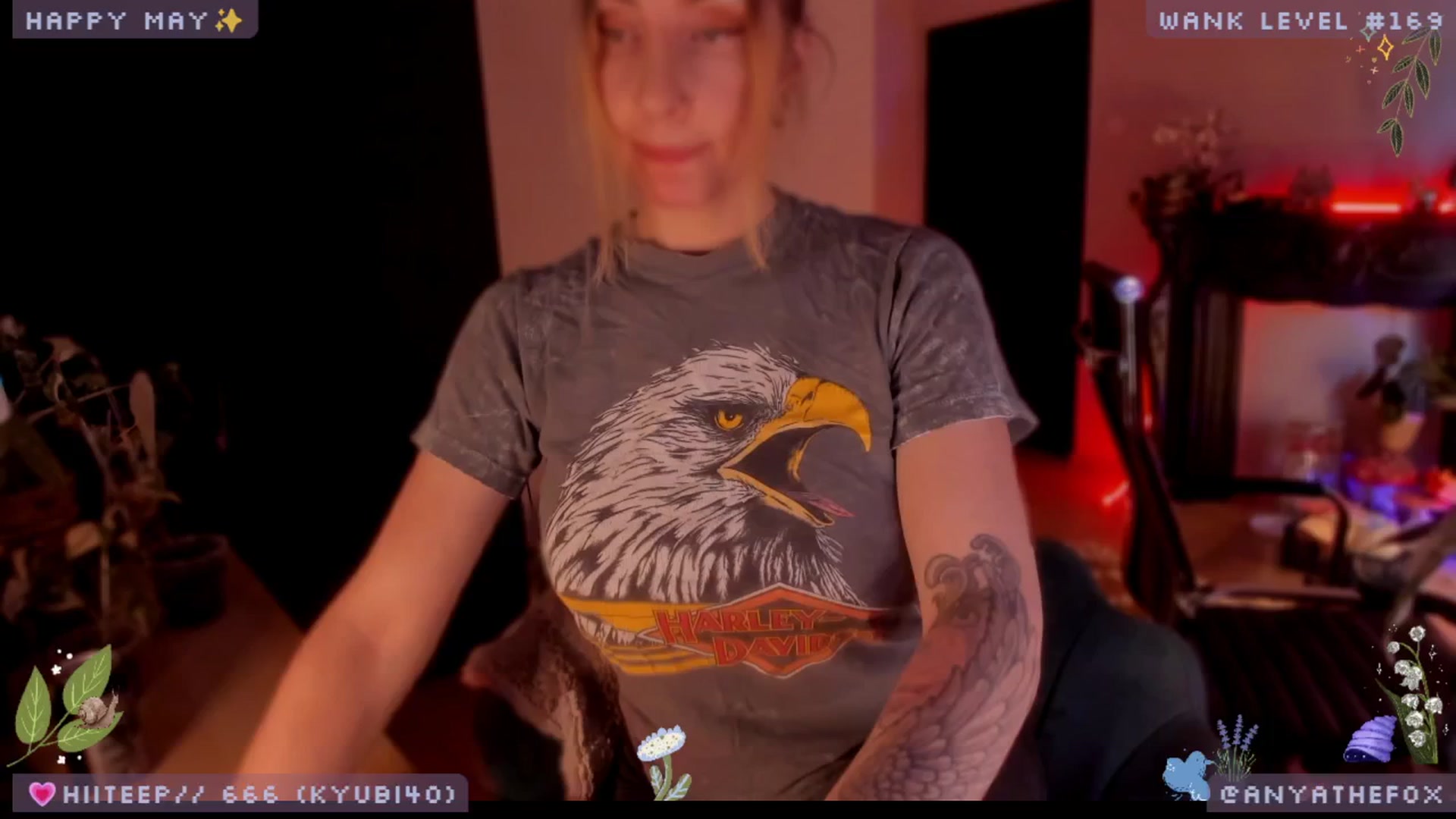 Gallery image thumbnail from LoveDove's myfreecams stream on, 05/03/2025, 09:56 image 18 of 20