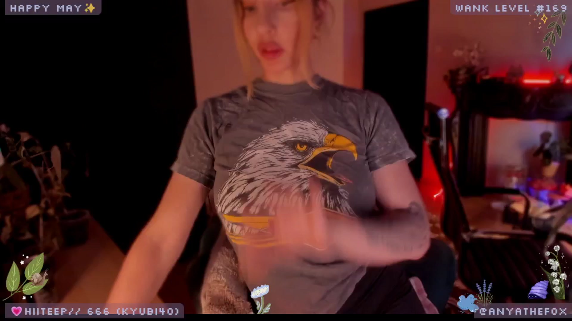 Gallery image thumbnail from LoveDove's myfreecams stream on, 05/03/2025, 09:56 image 10 of 20