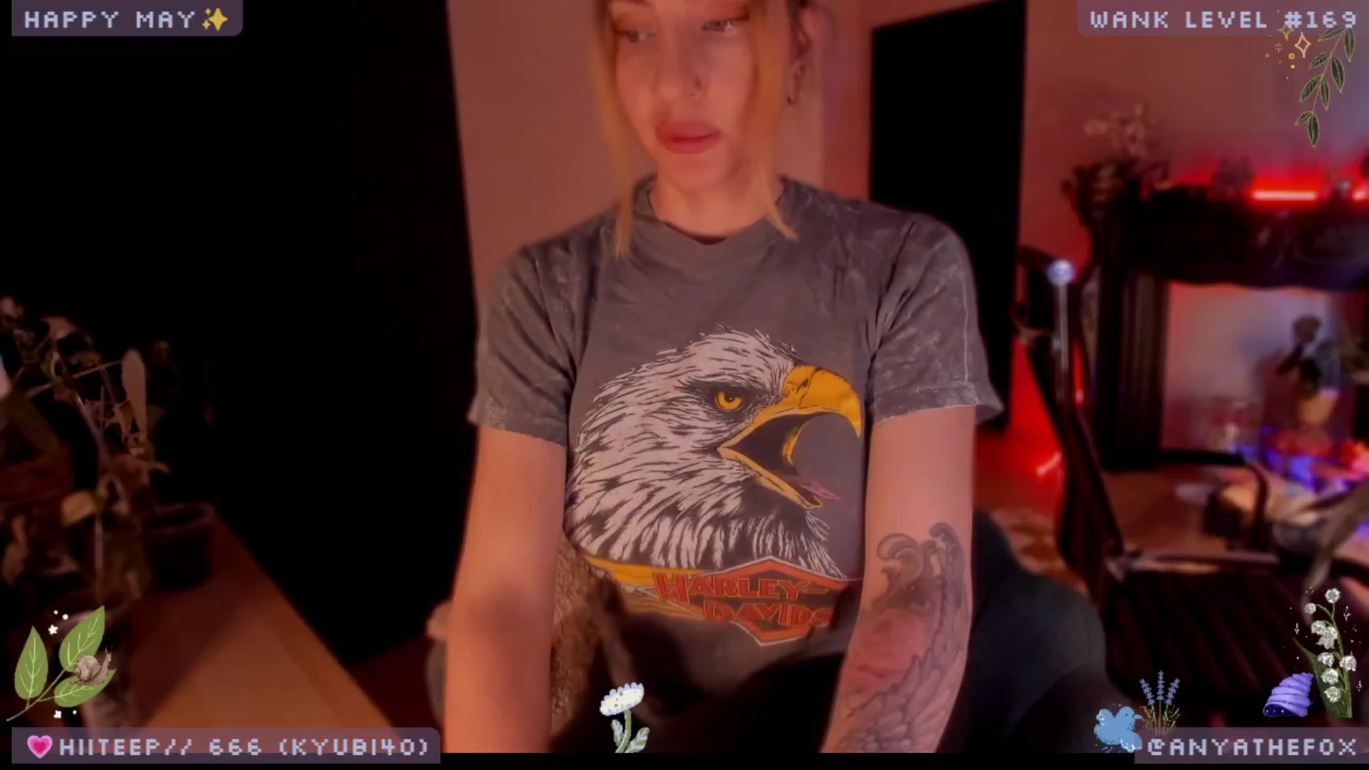 Gallery image thumbnail from LoveDove's myfreecams stream on, 05/03/2025, 09:56 image 12 of 20