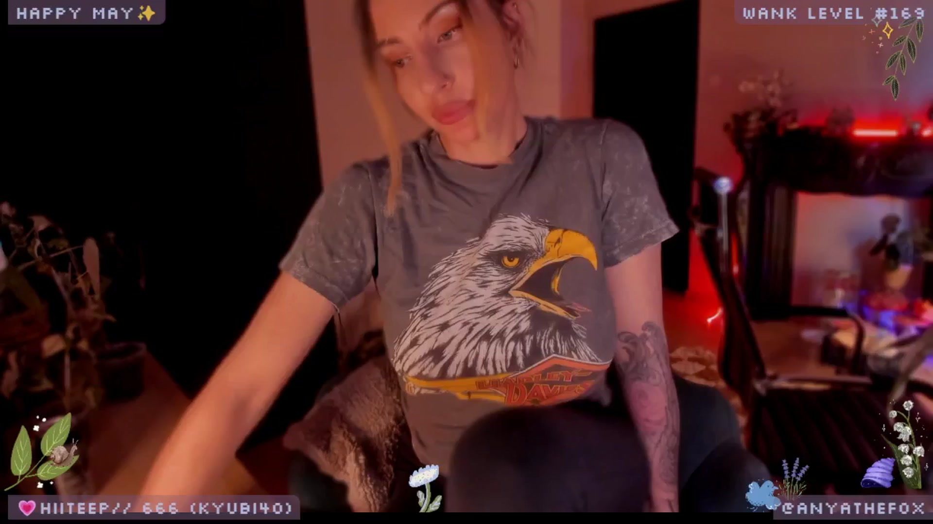 Gallery image thumbnail from LoveDove's myfreecams stream on, 05/03/2025, 09:56 image 11 of 20