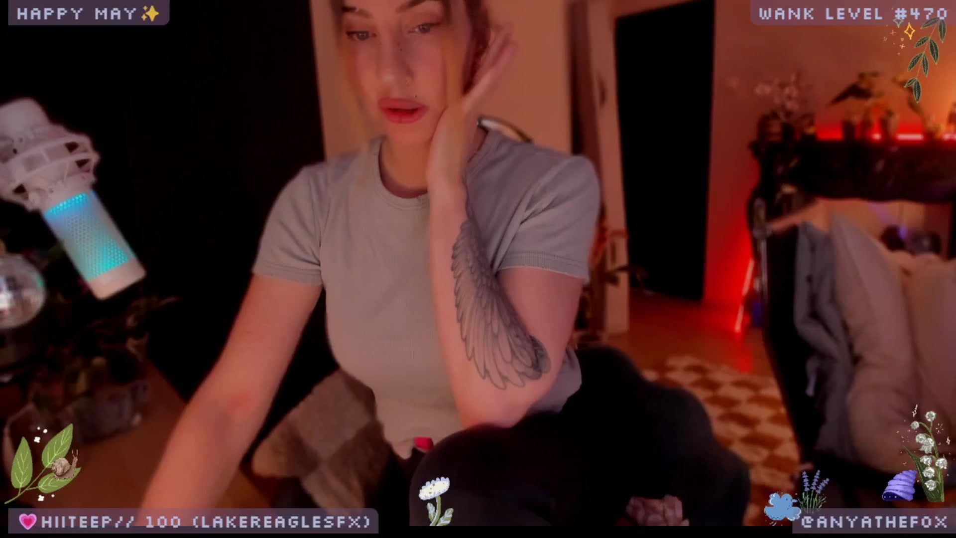 Gallery image thumbnail from LoveDove's myfreecams stream on, 05/08/2025, 07:55 image 2 of 20