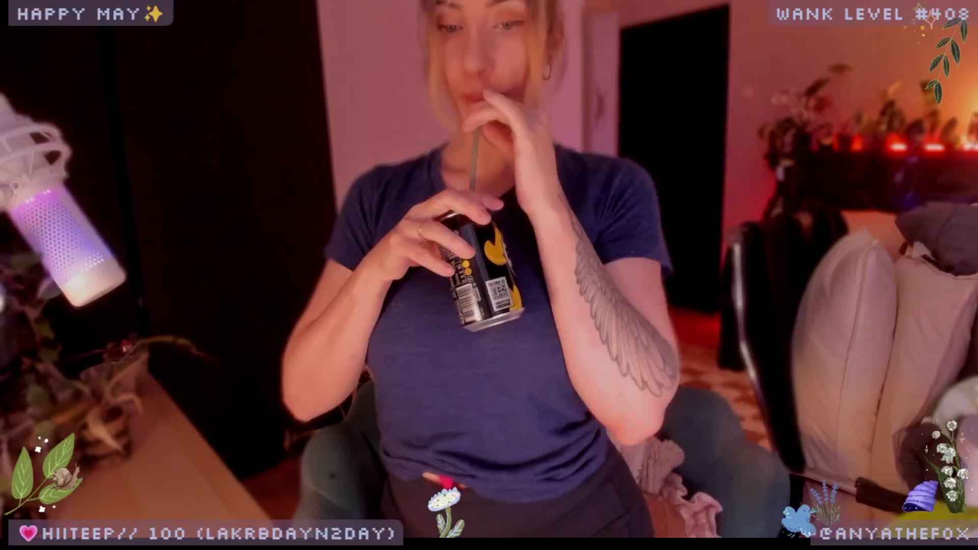 Gallery image thumbnail from LoveDove's myfreecams stream on, 05/13/2025, 07:30 image 7 of 20