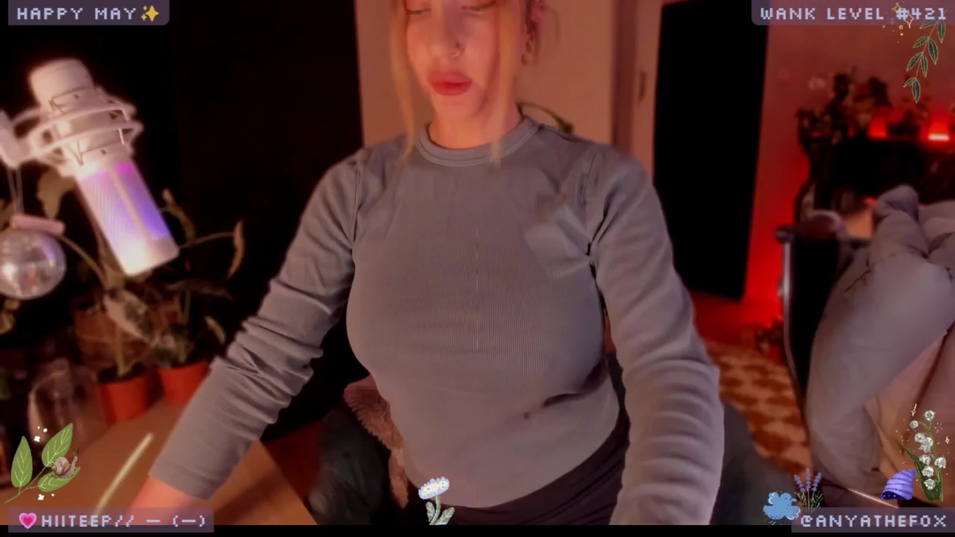 Gallery image thumbnail from LoveDove's myfreecams stream on, 05/15/2025, 06:54 image 5 of 20