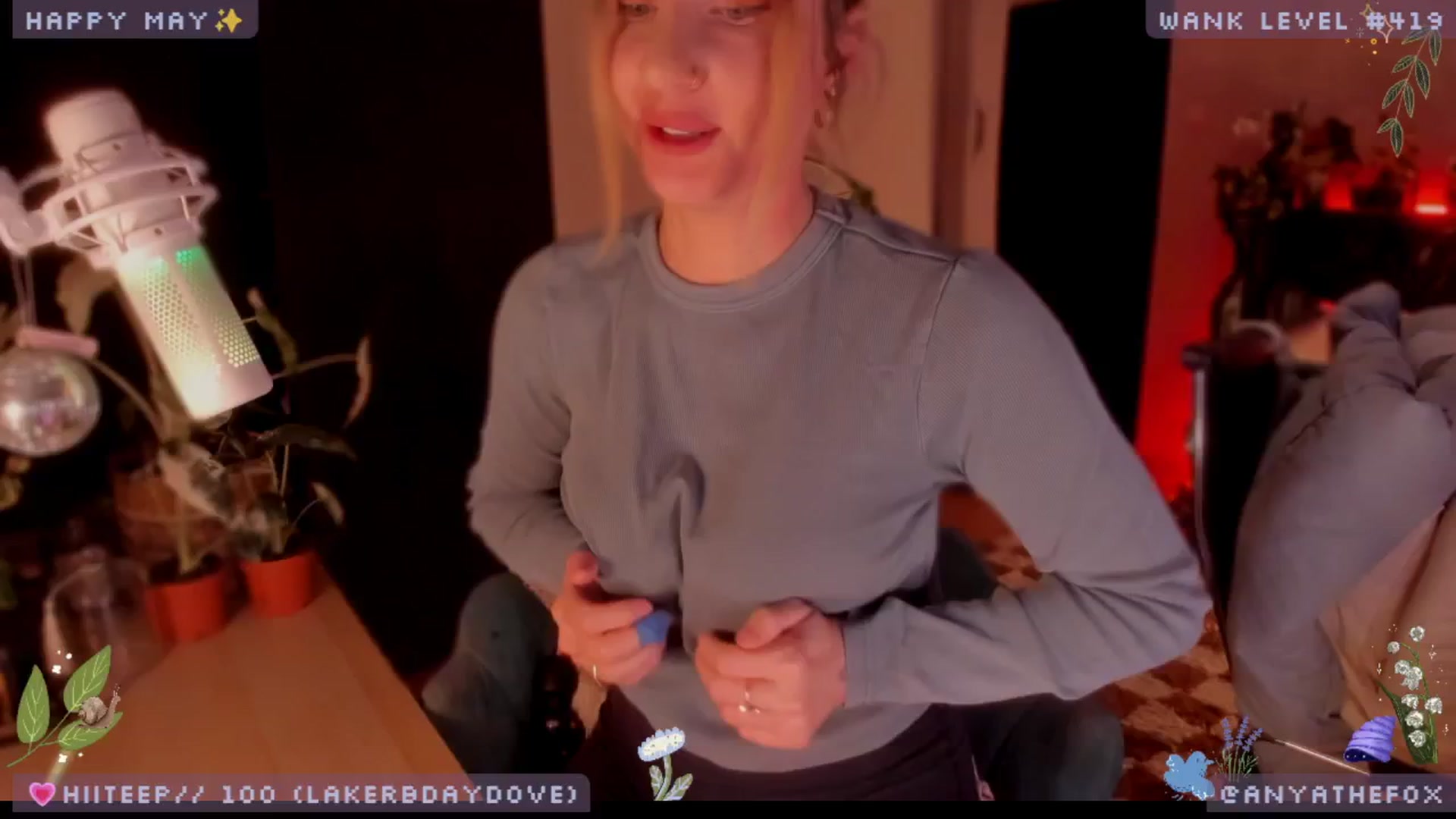 Gallery image thumbnail from LoveDove's myfreecams stream on, 05/15/2025, 06:54 image 18 of 20