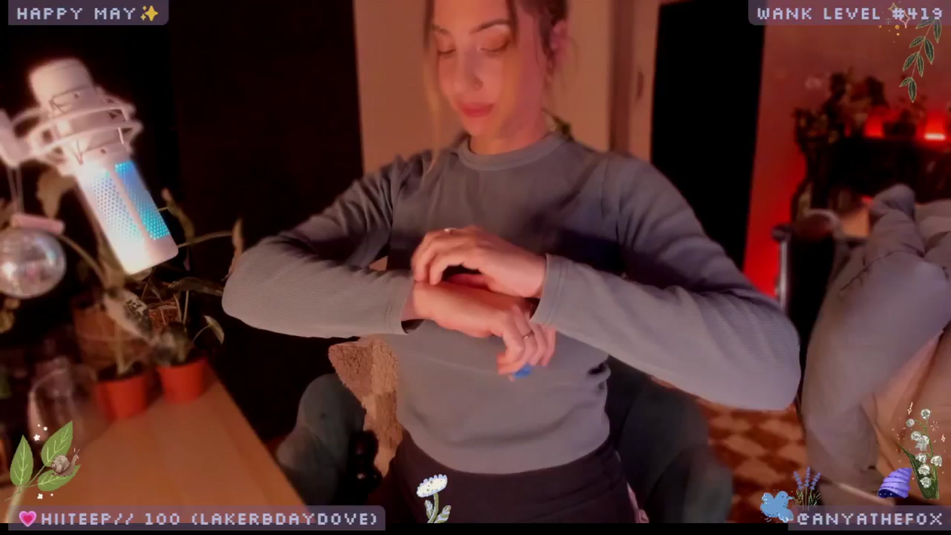 Gallery image thumbnail from LoveDove's myfreecams stream on, 05/15/2025, 06:54 image 19 of 20